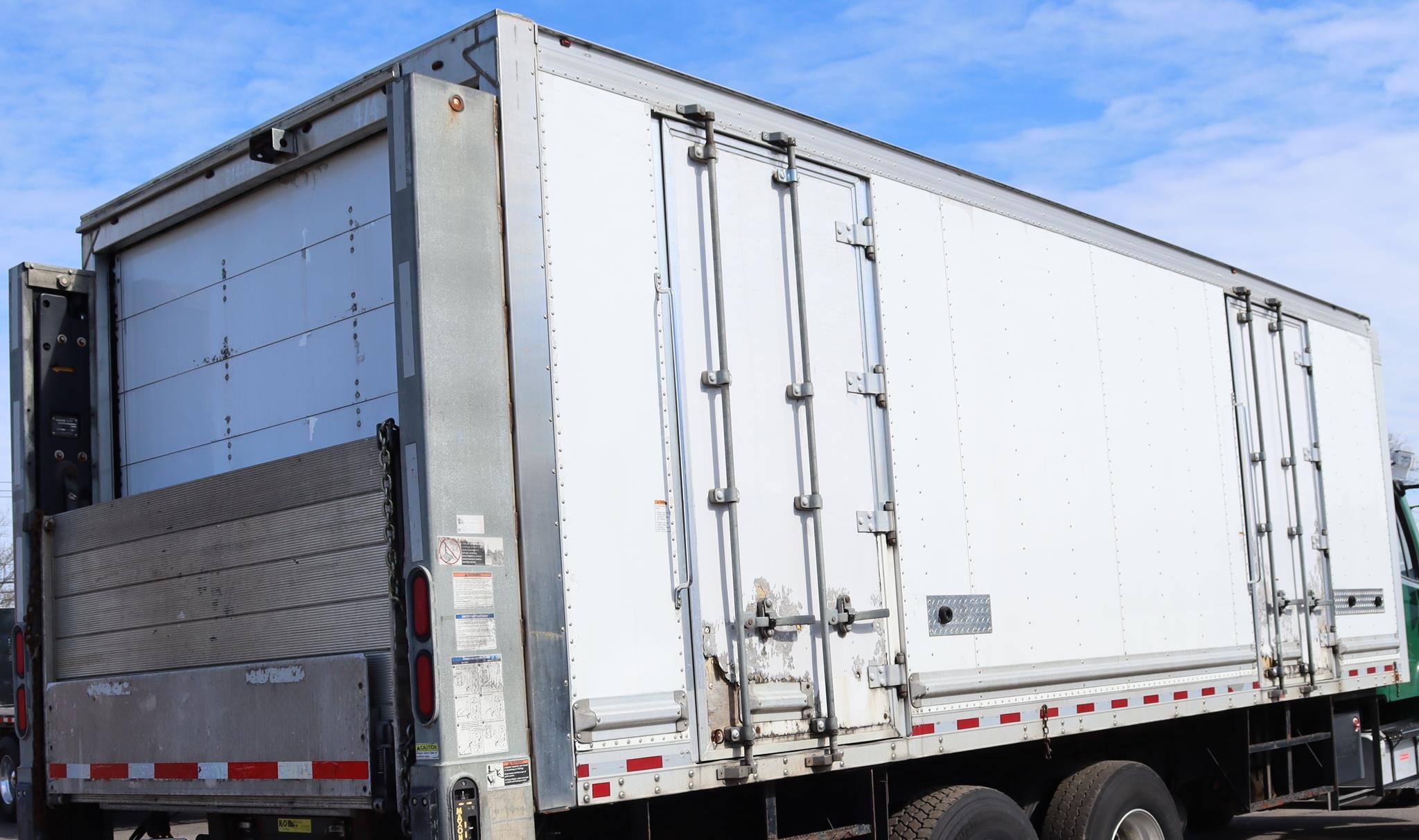 2019 MORGAN 24 FT - image 3 of 6