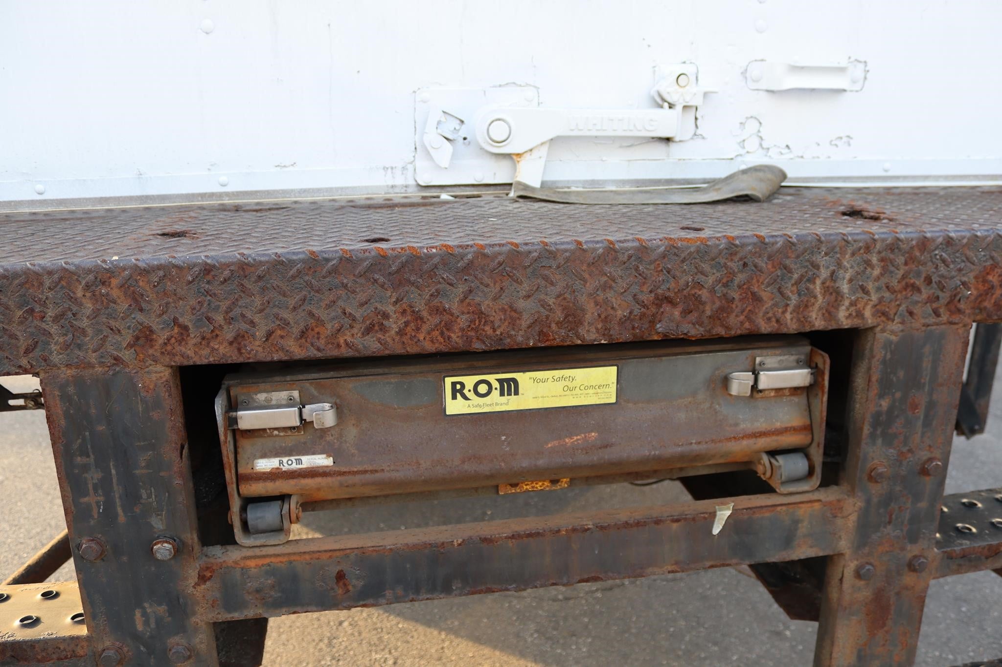 2019 MORGAN 24 FT - image 5 of 6