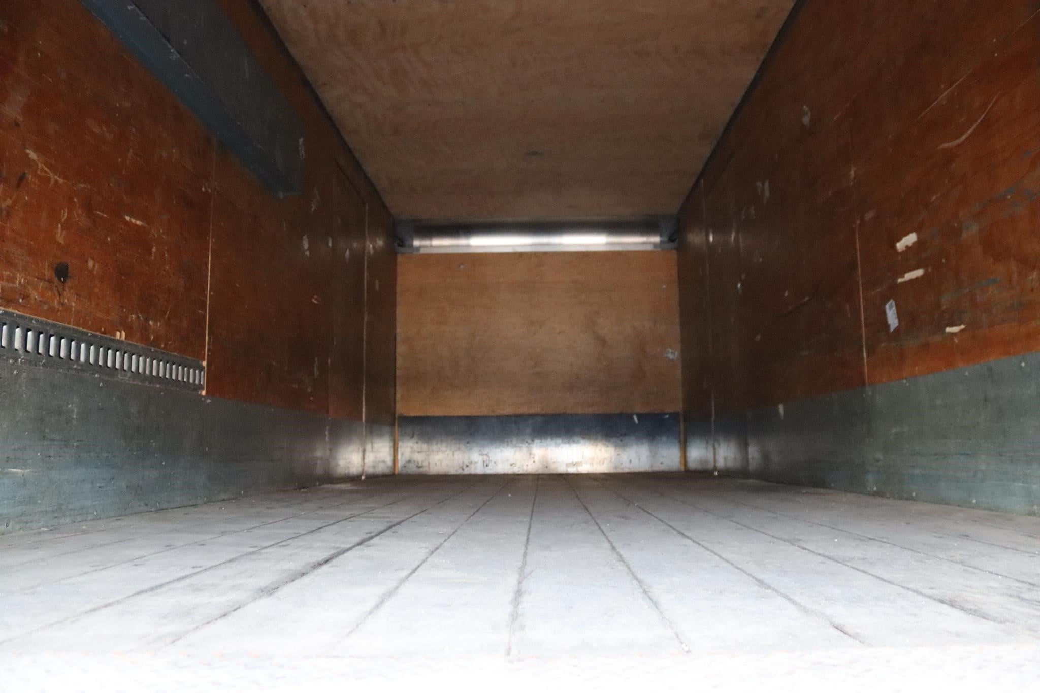 2019 MORGAN 24 FT - image 4 of 6