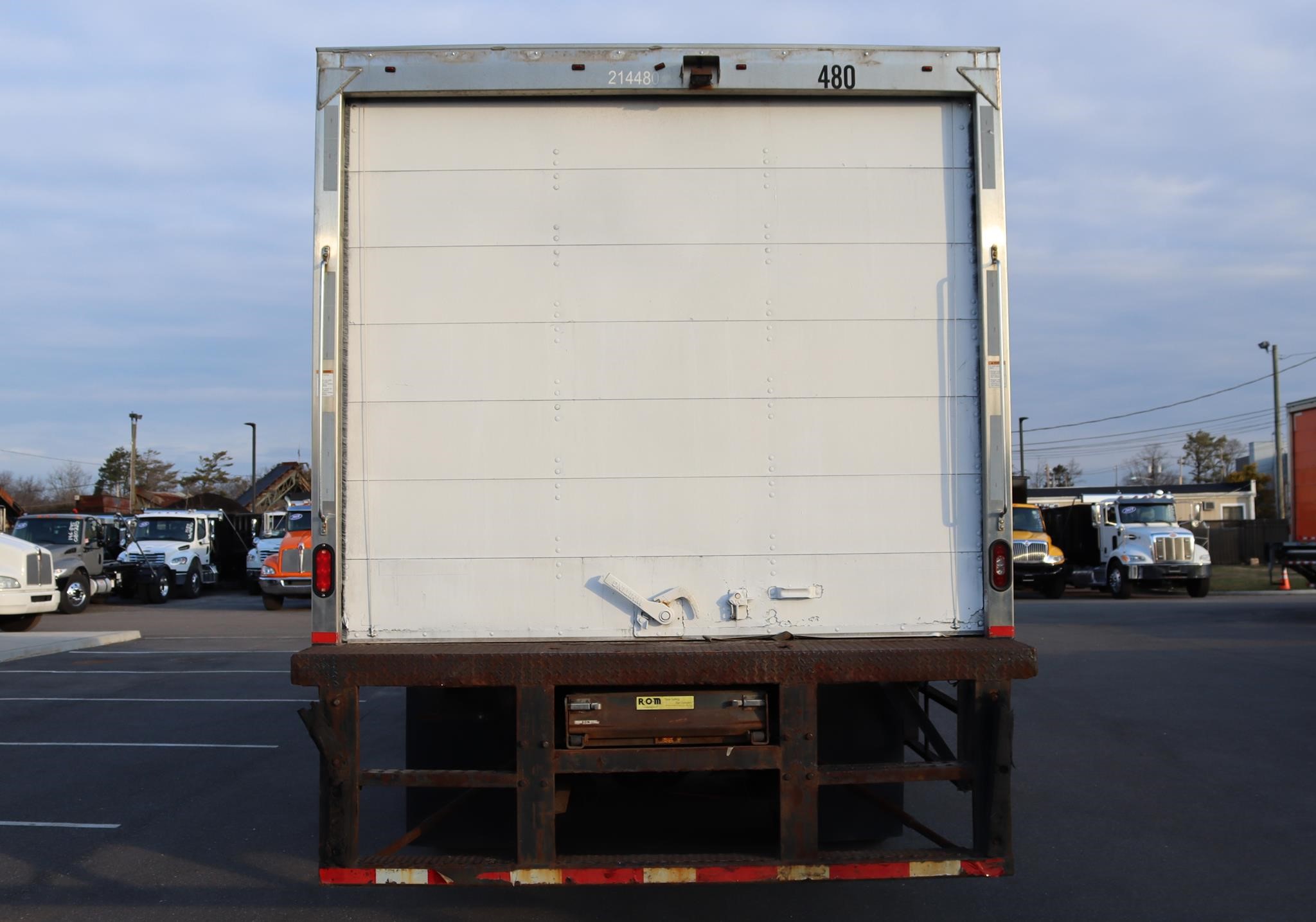 2019 MORGAN 24 FT - image 2 of 6