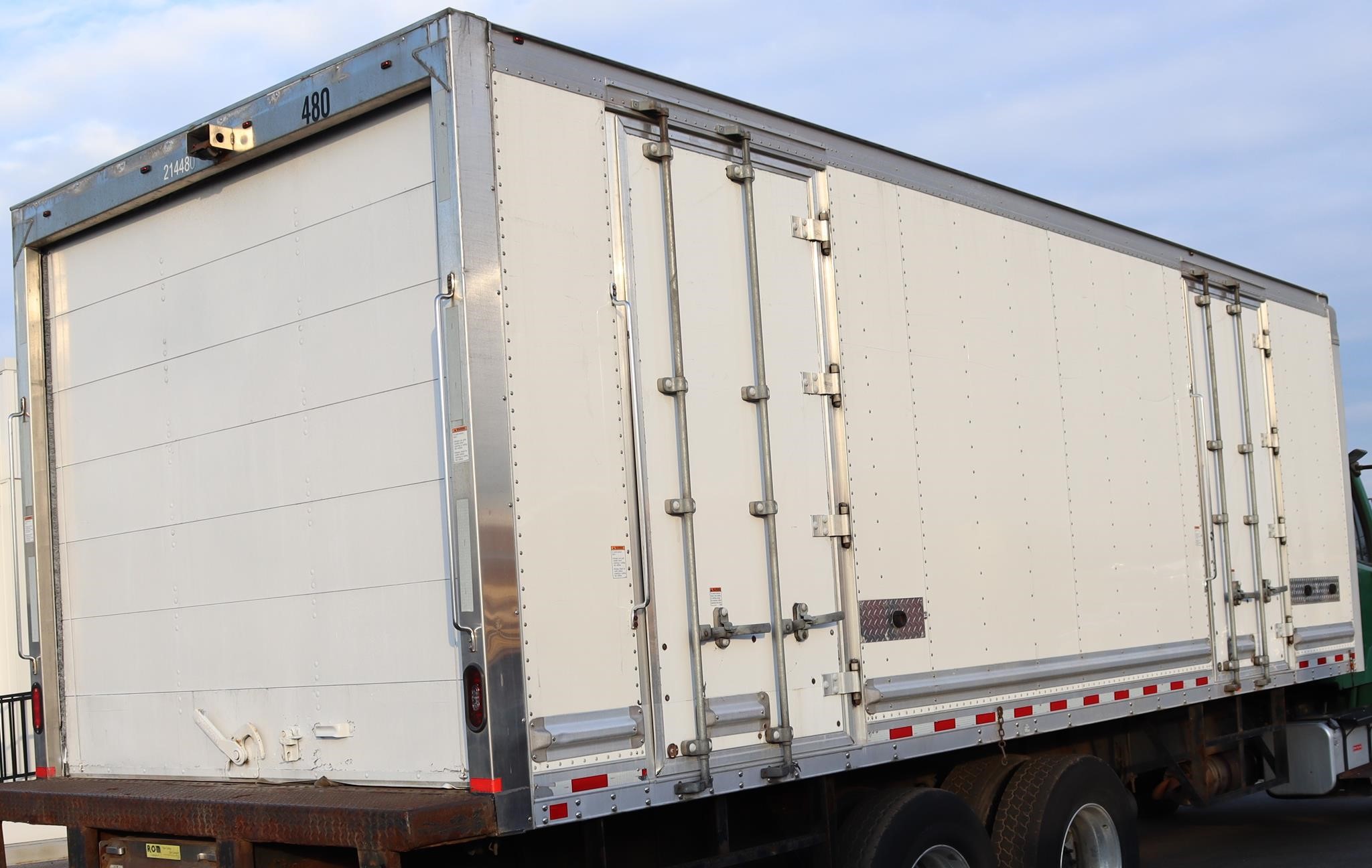 2019 MORGAN 24 FT - image 3 of 6