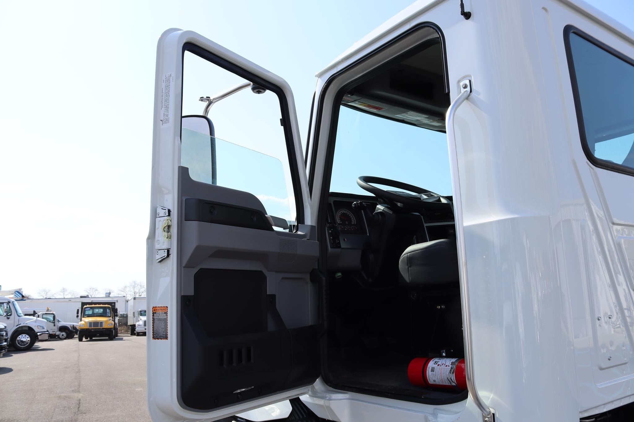 2027 MACK MD6 - image 6 of 6