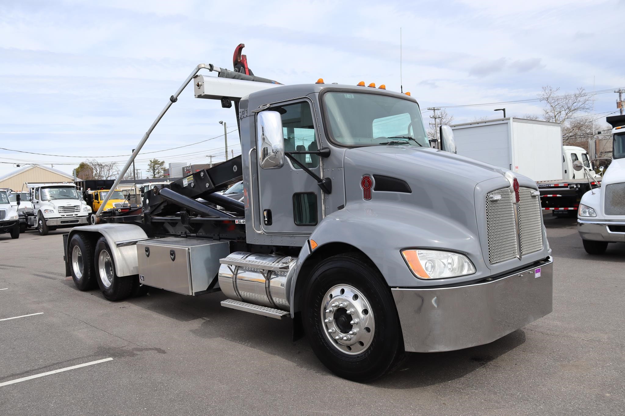 2020 KENWORTH T370 - image 4 of 6
