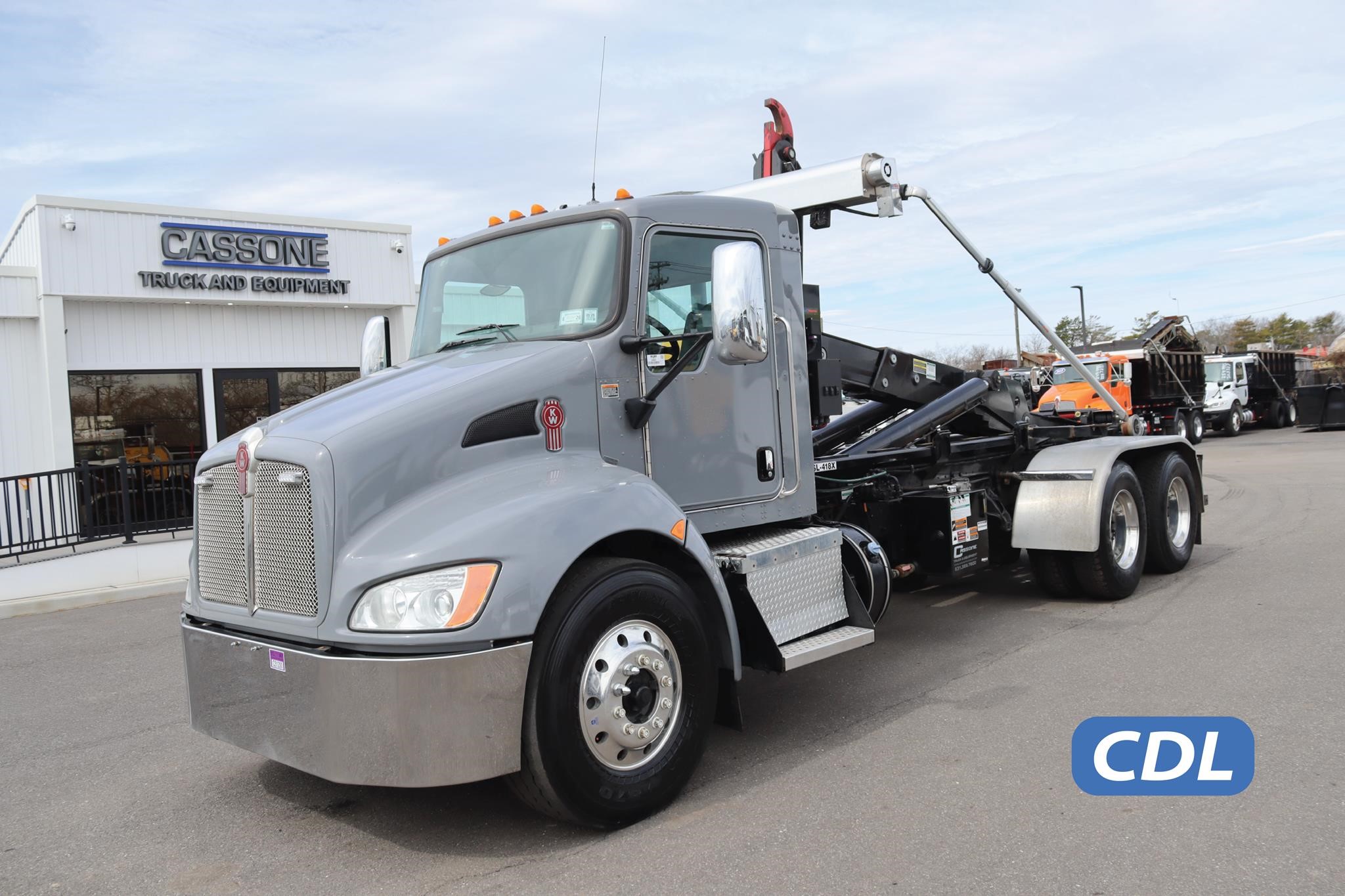 2020 KENWORTH T370 - image 1 of 6
