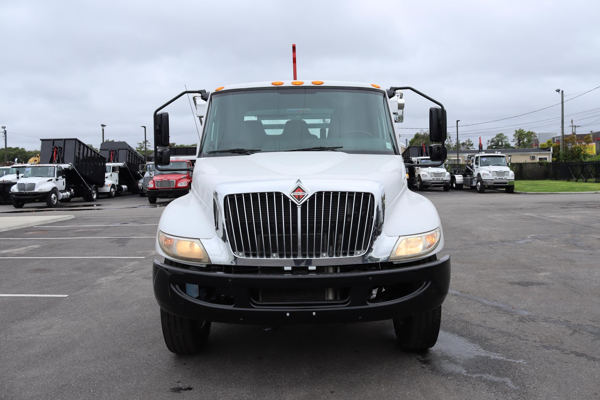 2020 INTERNATIONAL MV HOOKLIFT - image 6 of 6