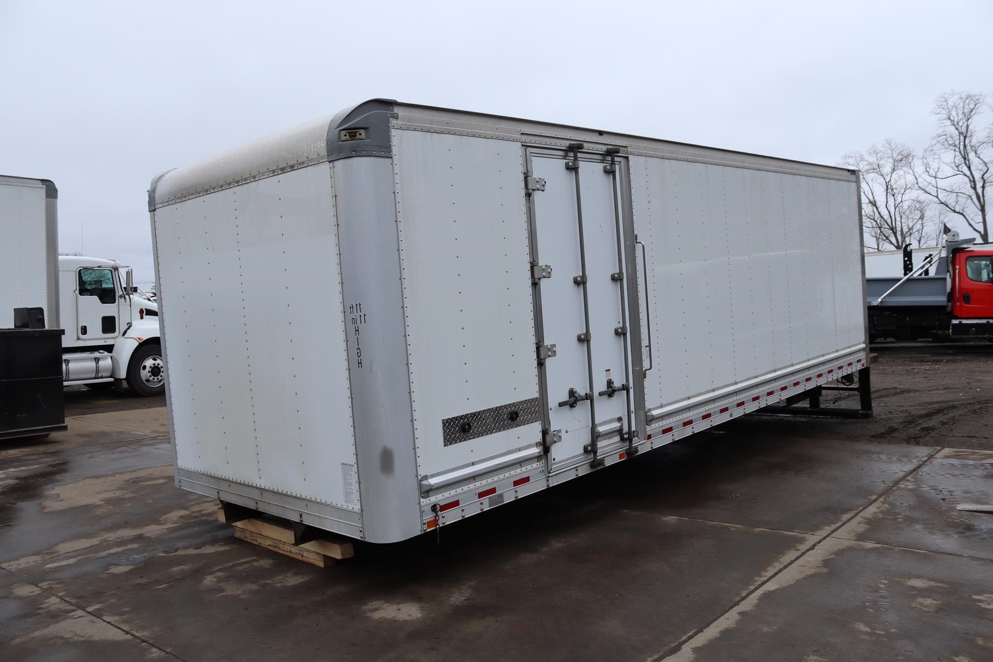 2018 MORGAN 24 FT - image 5 of 6