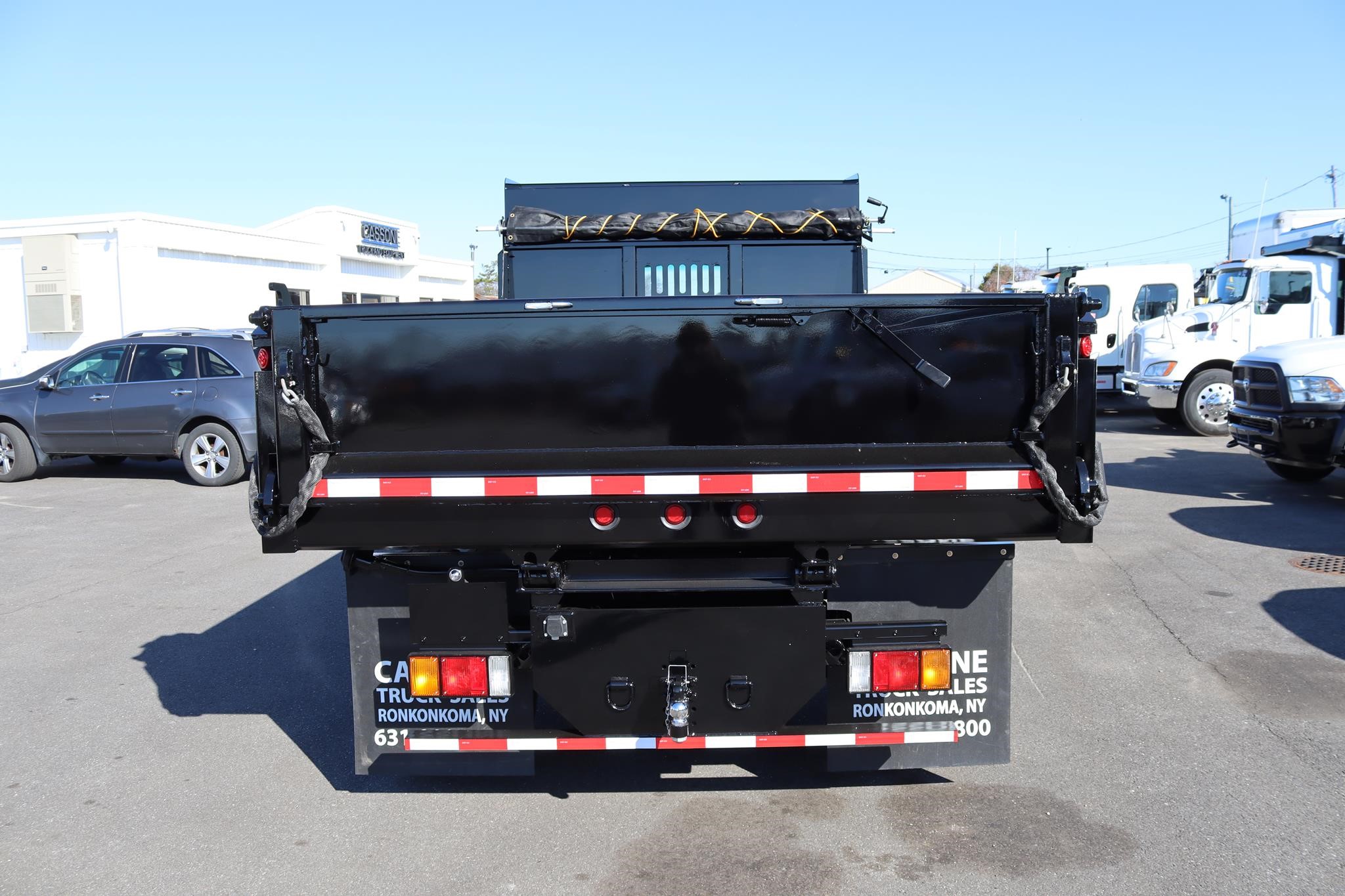 2016 ISUZU NPR HD - image 3 of 6