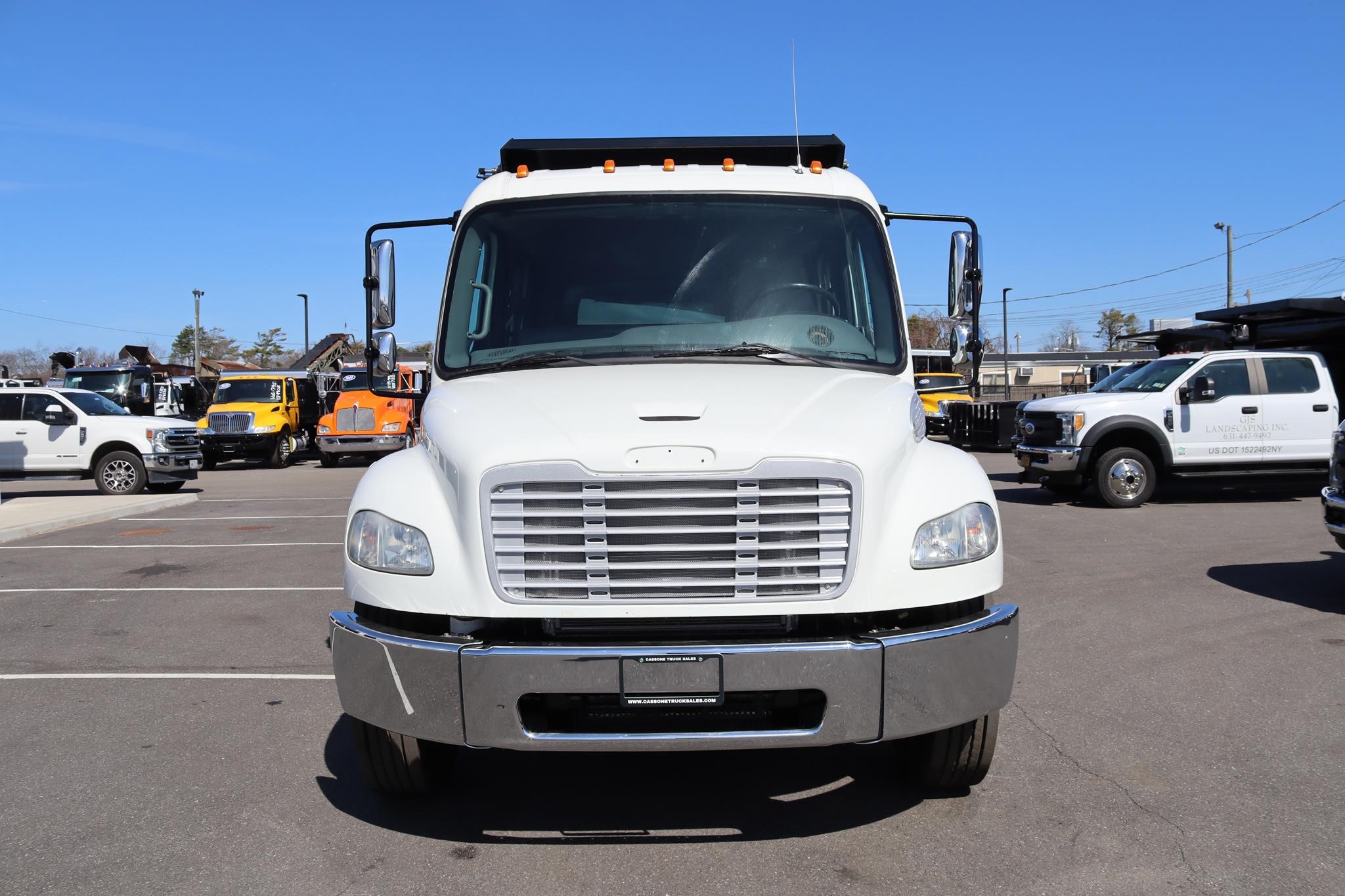2017 FREIGHTLINER BUSINESS CLASS M2 106 - image 5 of 6
