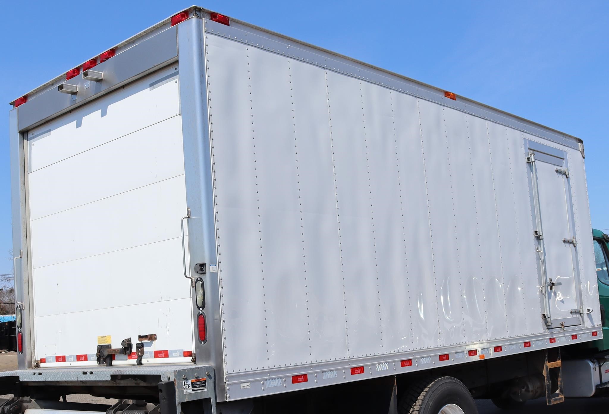 2018 HACKNEY 20 FT - image 3 of 6