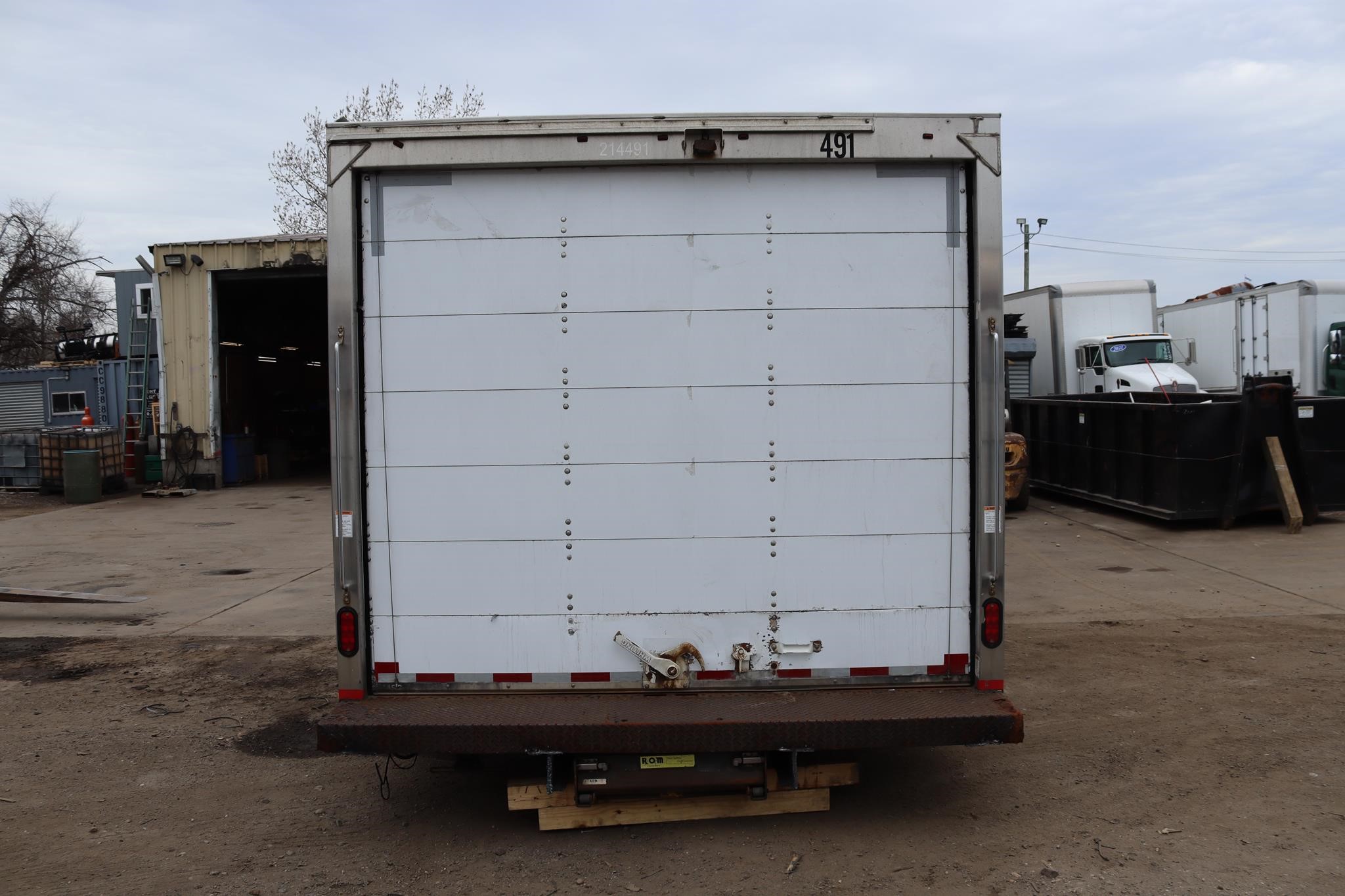 2018 MORGAN 24 FT - image 2 of 6