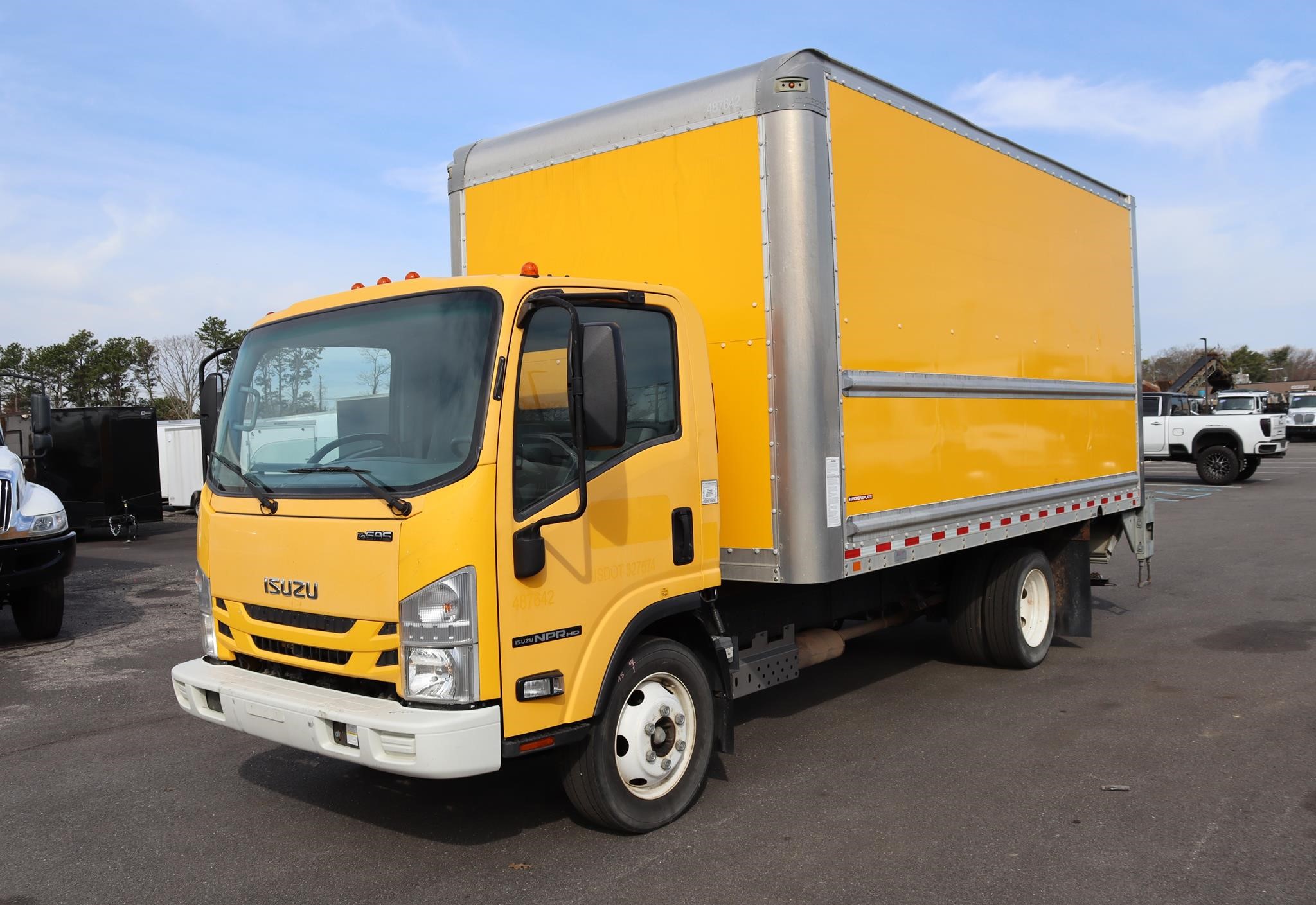 2021 ISUZU NPR HD - image 1 of 6