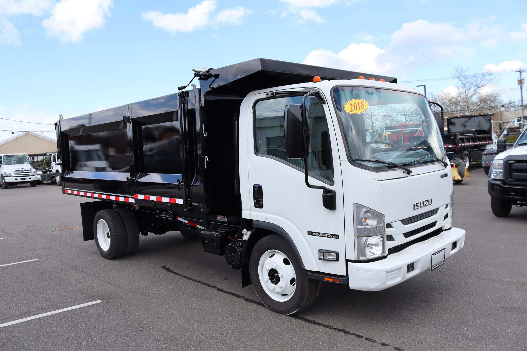 2018 ISUZU NPR HD - image 5 of 6