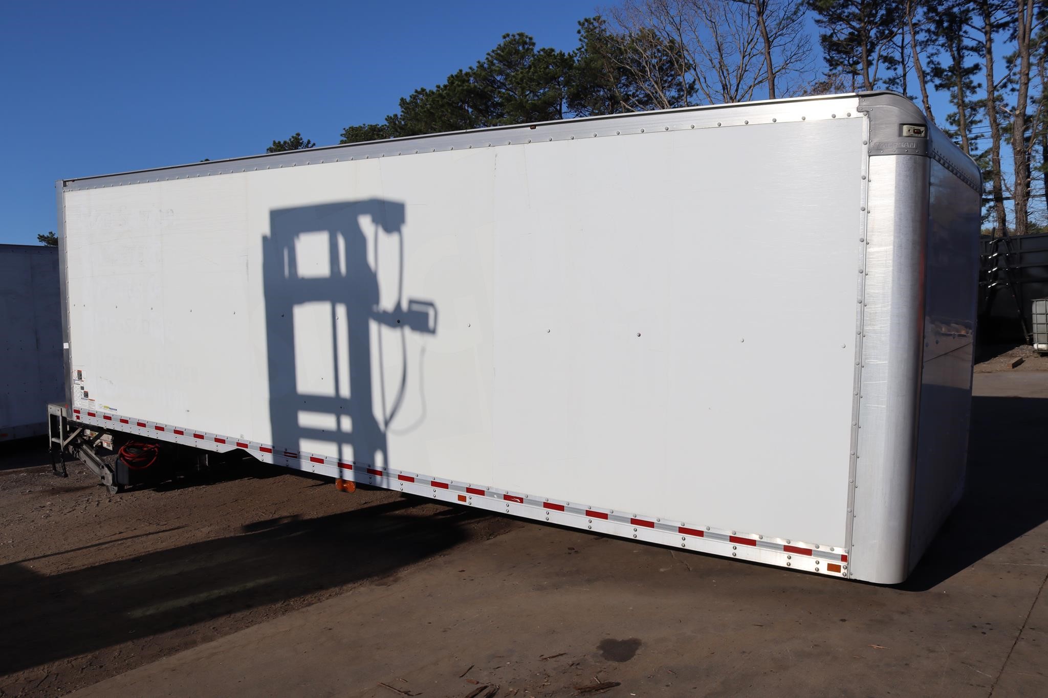 2020 MORGAN 26 FT - image 4 of 6