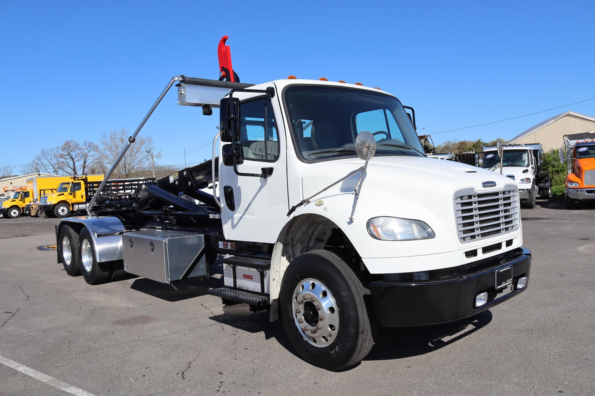 2018 FREIGHTLINER BUSINESS CLASS M2 106 - image 5 of 6