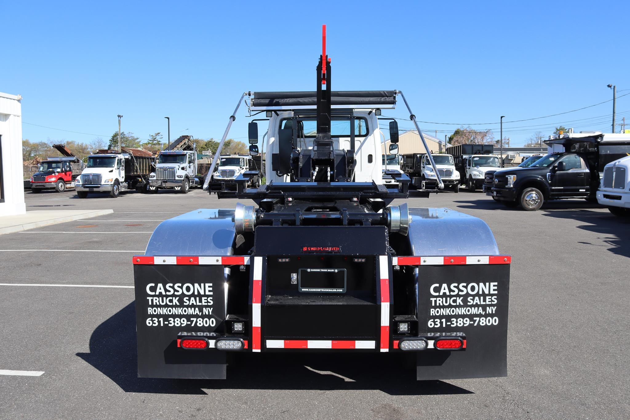 2018 FREIGHTLINER BUSINESS CLASS M2 106 - image 3 of 6