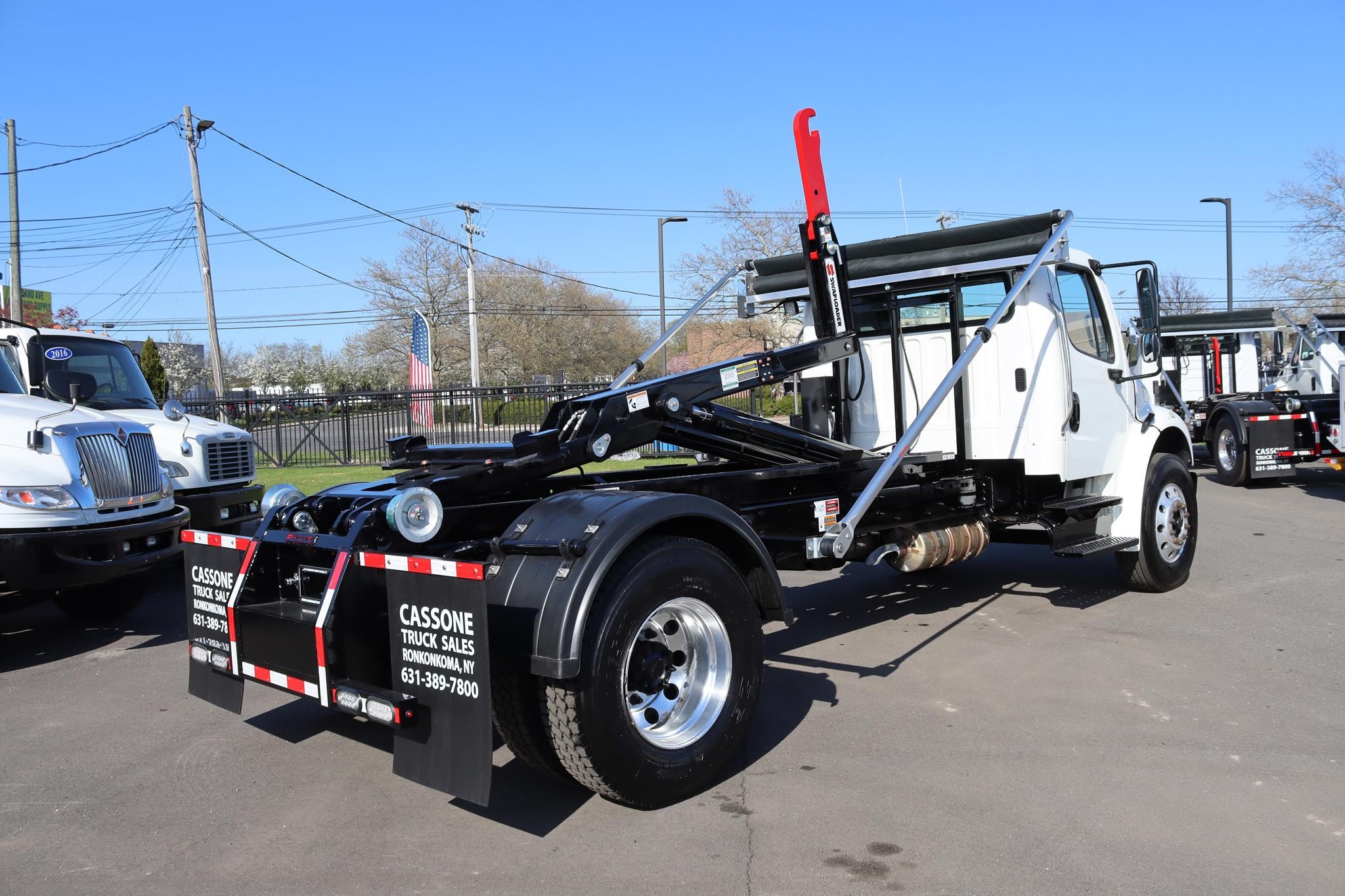 2019 FREIGHTLINER BUSINESS CLASS M2 106 - image 4 of 6