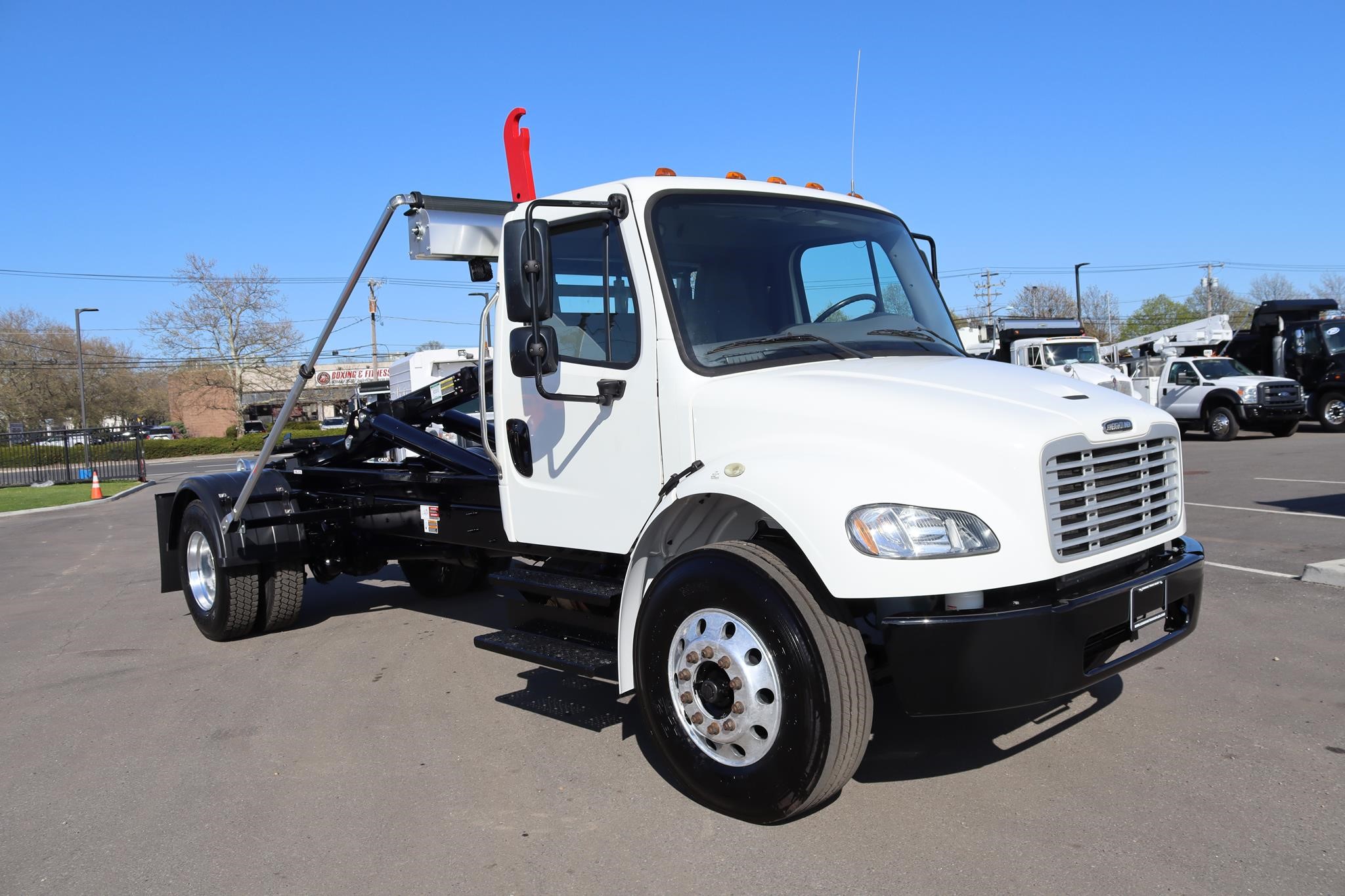 2019 FREIGHTLINER BUSINESS CLASS M2 106 - image 5 of 6