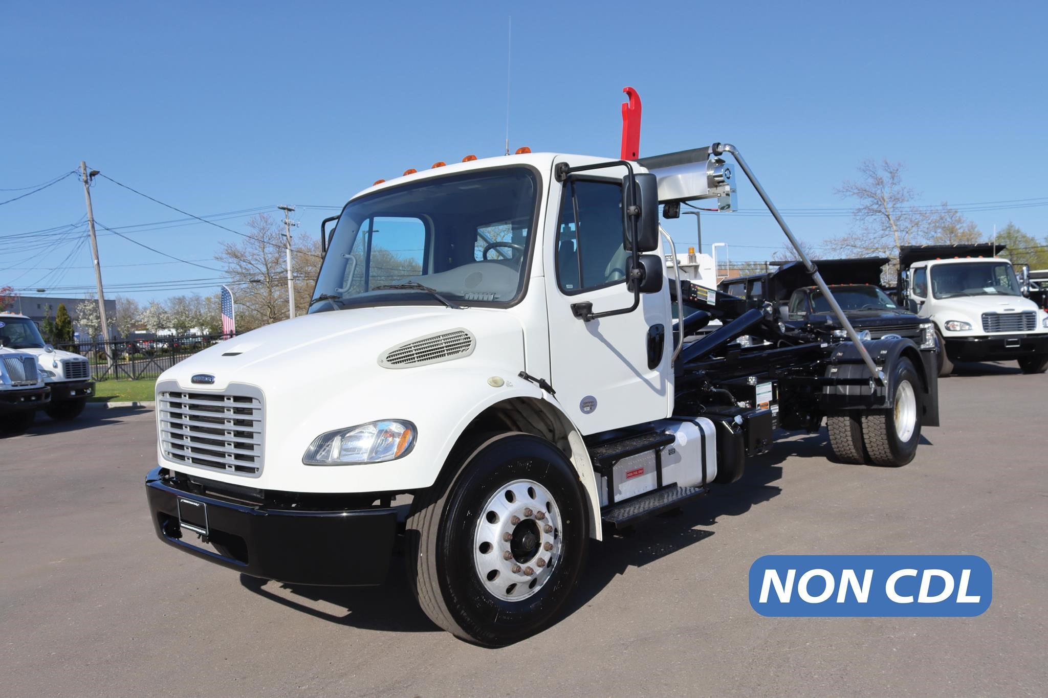 2019 FREIGHTLINER BUSINESS CLASS M2 106 - image 1 of 6