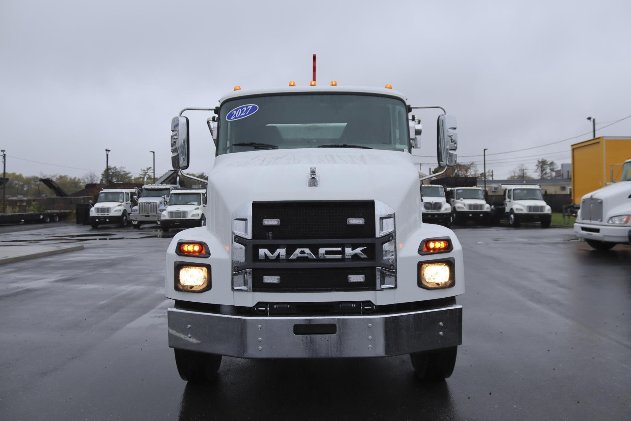 2027 MACK MD7 2027 MACK MD7 - image 6 of 6