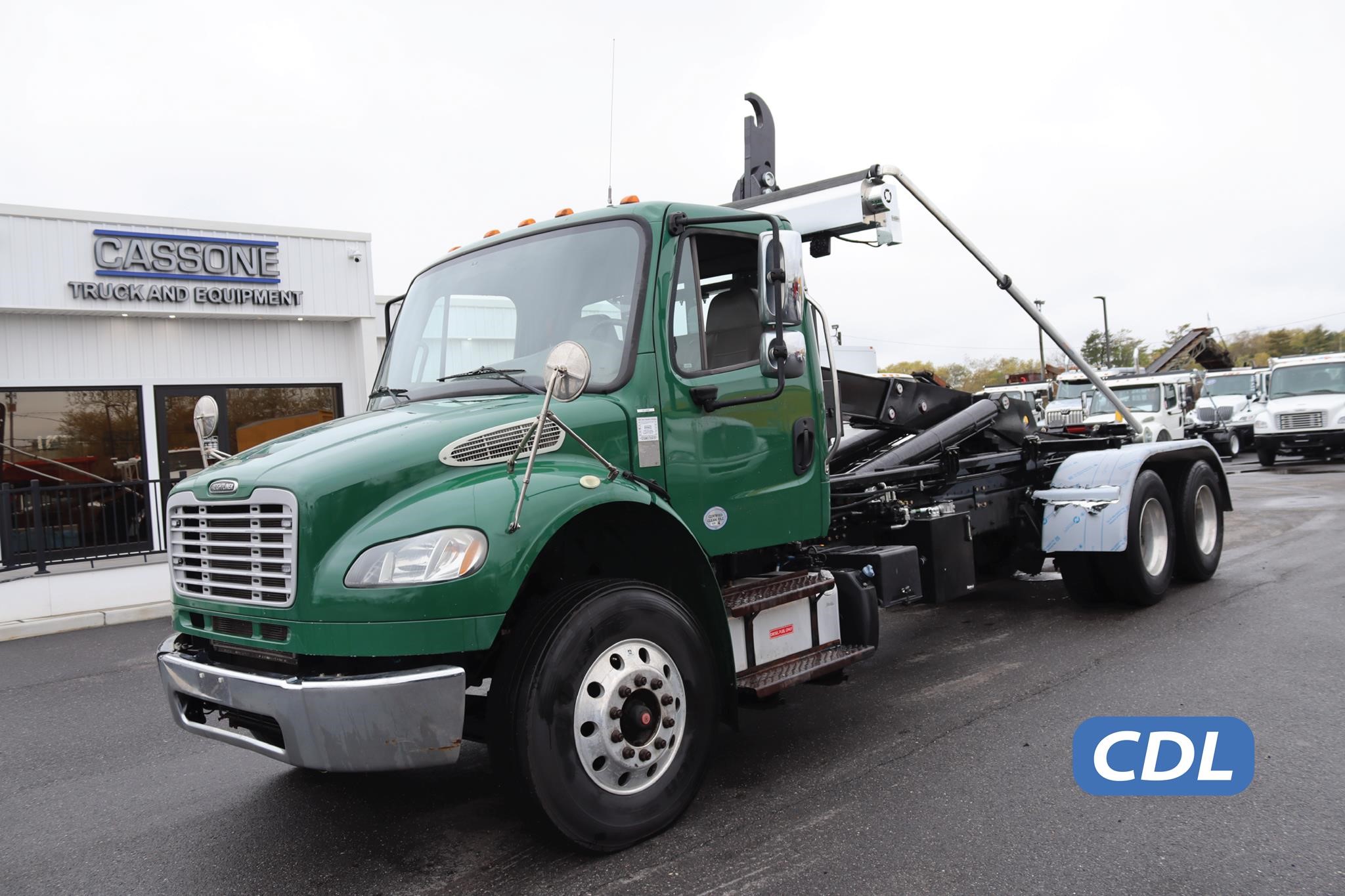 2019 FREIGHTLINER BUSINESS CLASS M2 106 - image 1 of 6
