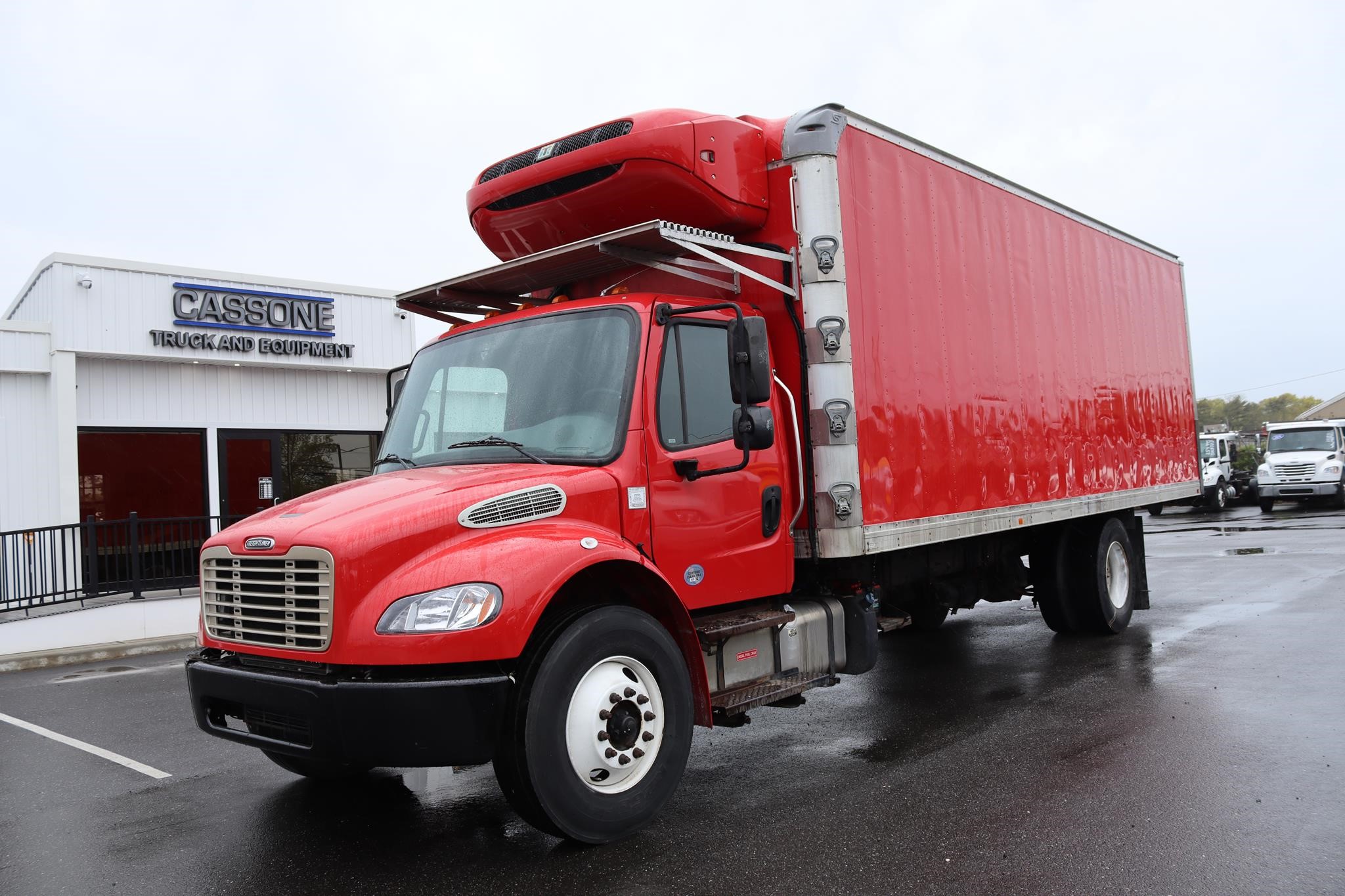 2019 FREIGHTLINER BUSINESS CLASS M2 106 - image 1 of 6