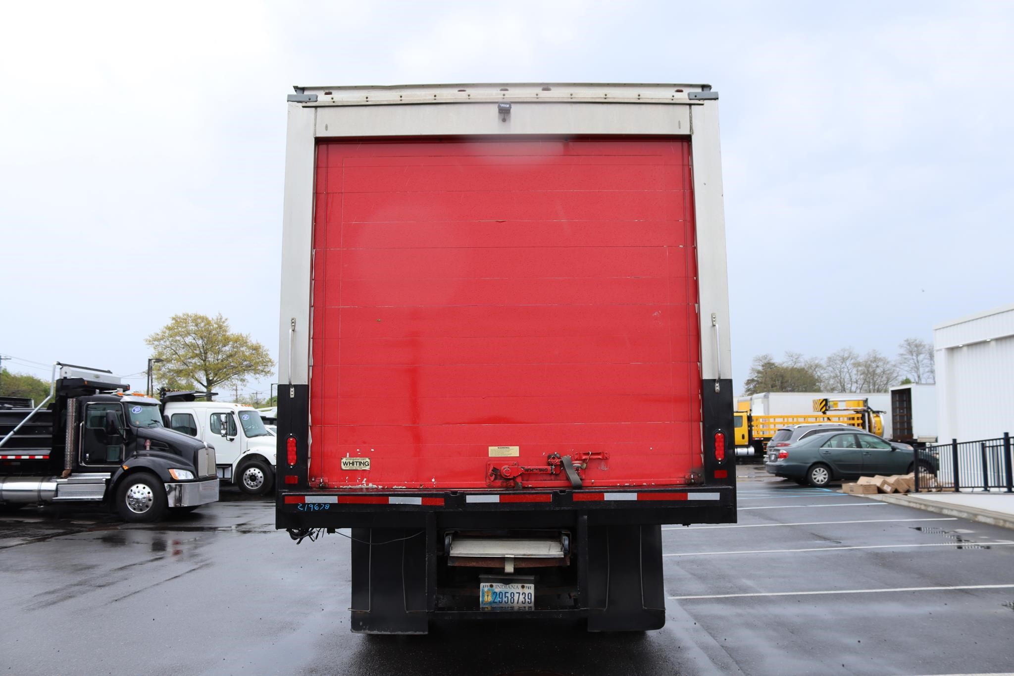 2019 FREIGHTLINER BUSINESS CLASS M2 106 - image 3 of 6