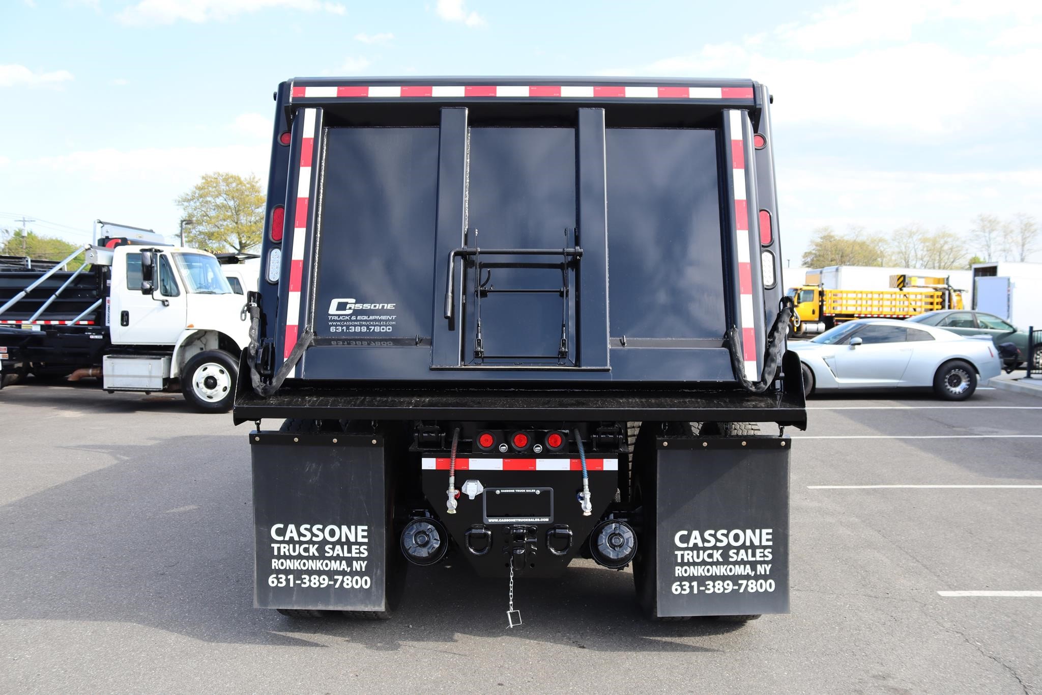 2016 FREIGHTLINER BUSINESS CLASS M2 106 - image 3 of 6