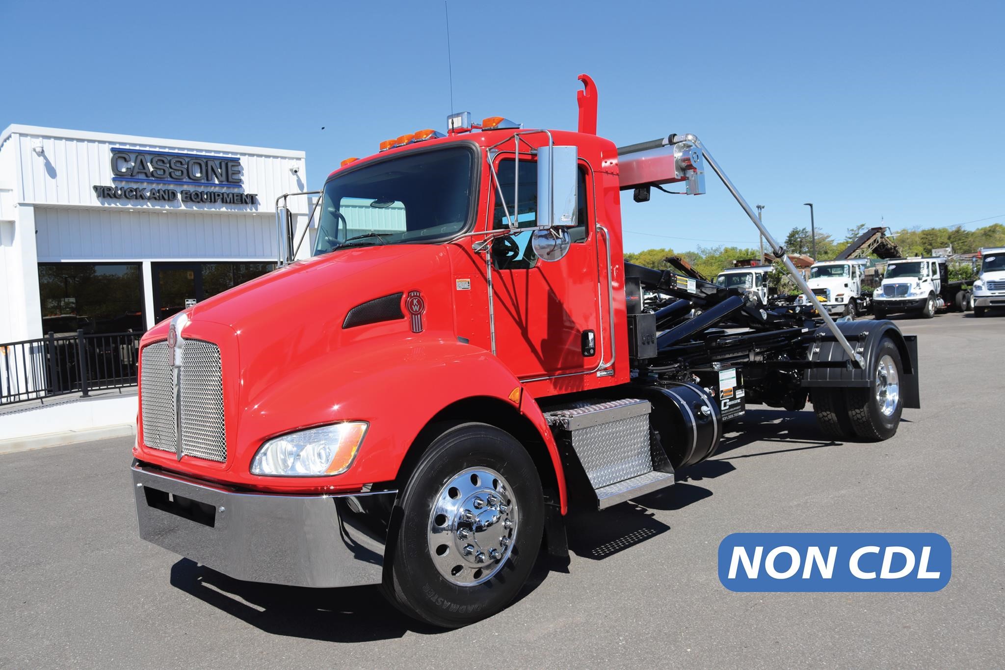 2019 KENWORTH T270 - image 1 of 6