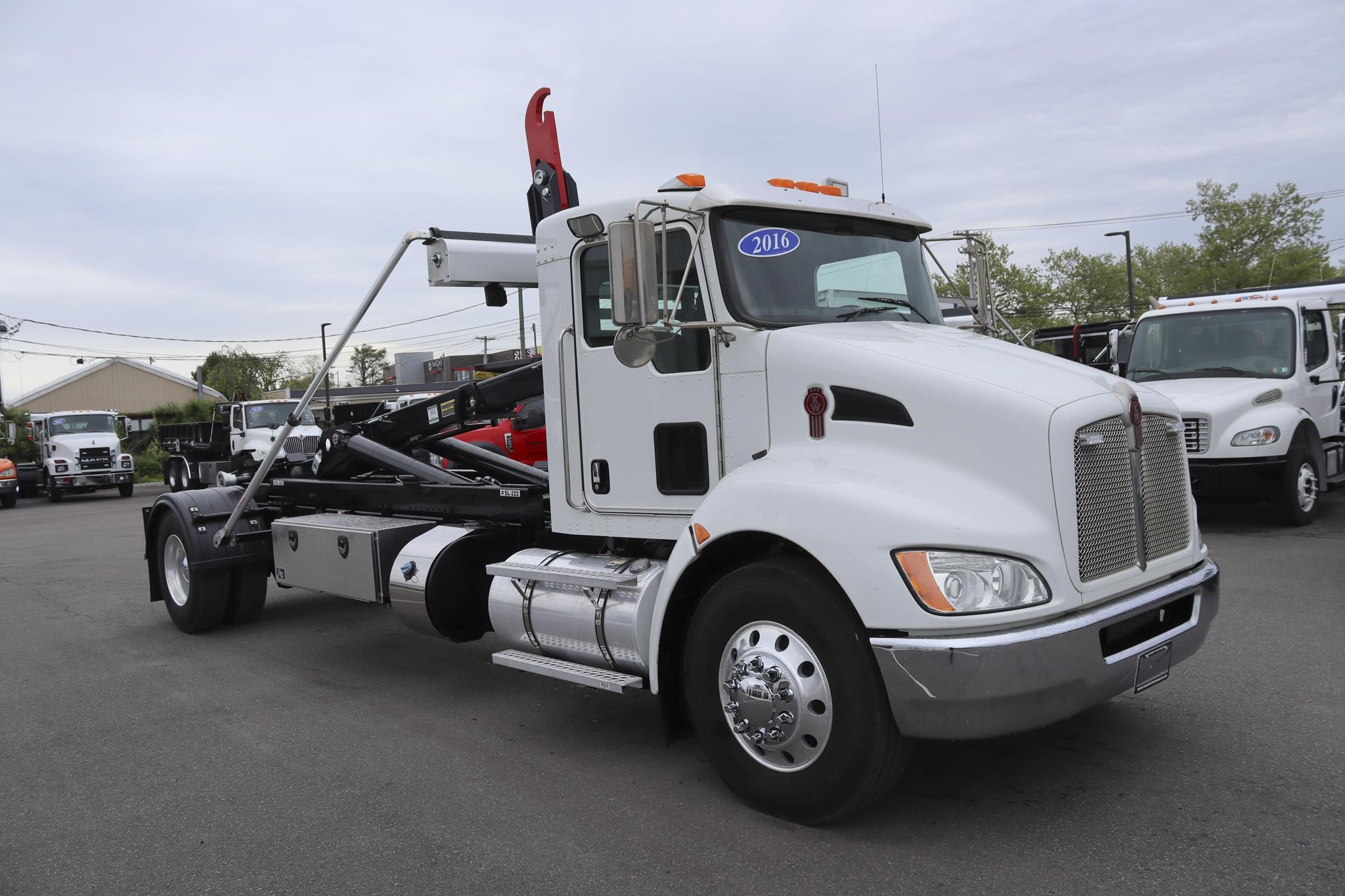 2016 KENWORTH T370 2016 KENWORTH T370 - image 5 of 6