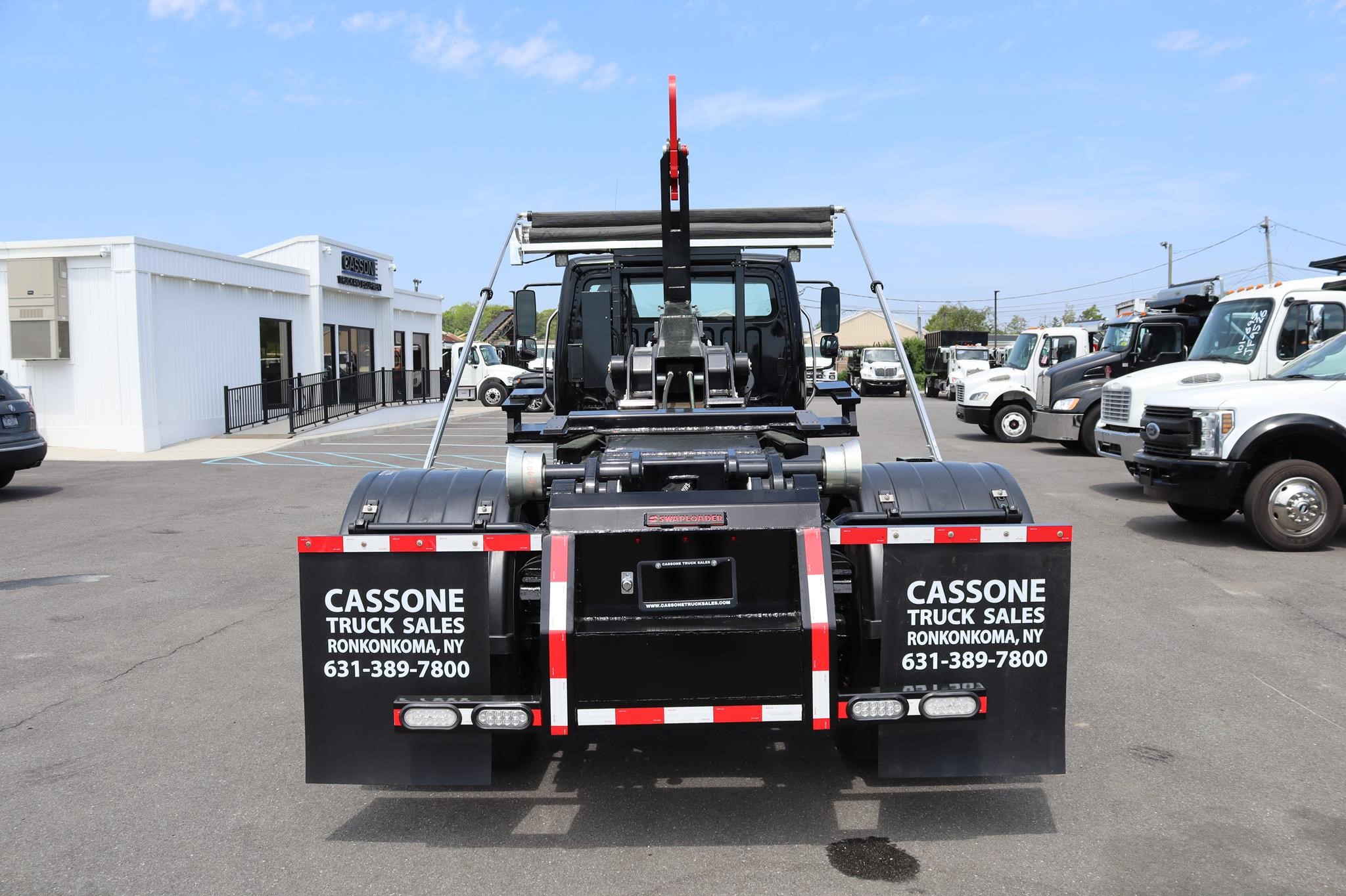 2018 FREIGHTLINER BUSINESS CLASS M2 106 - image 3 of 6