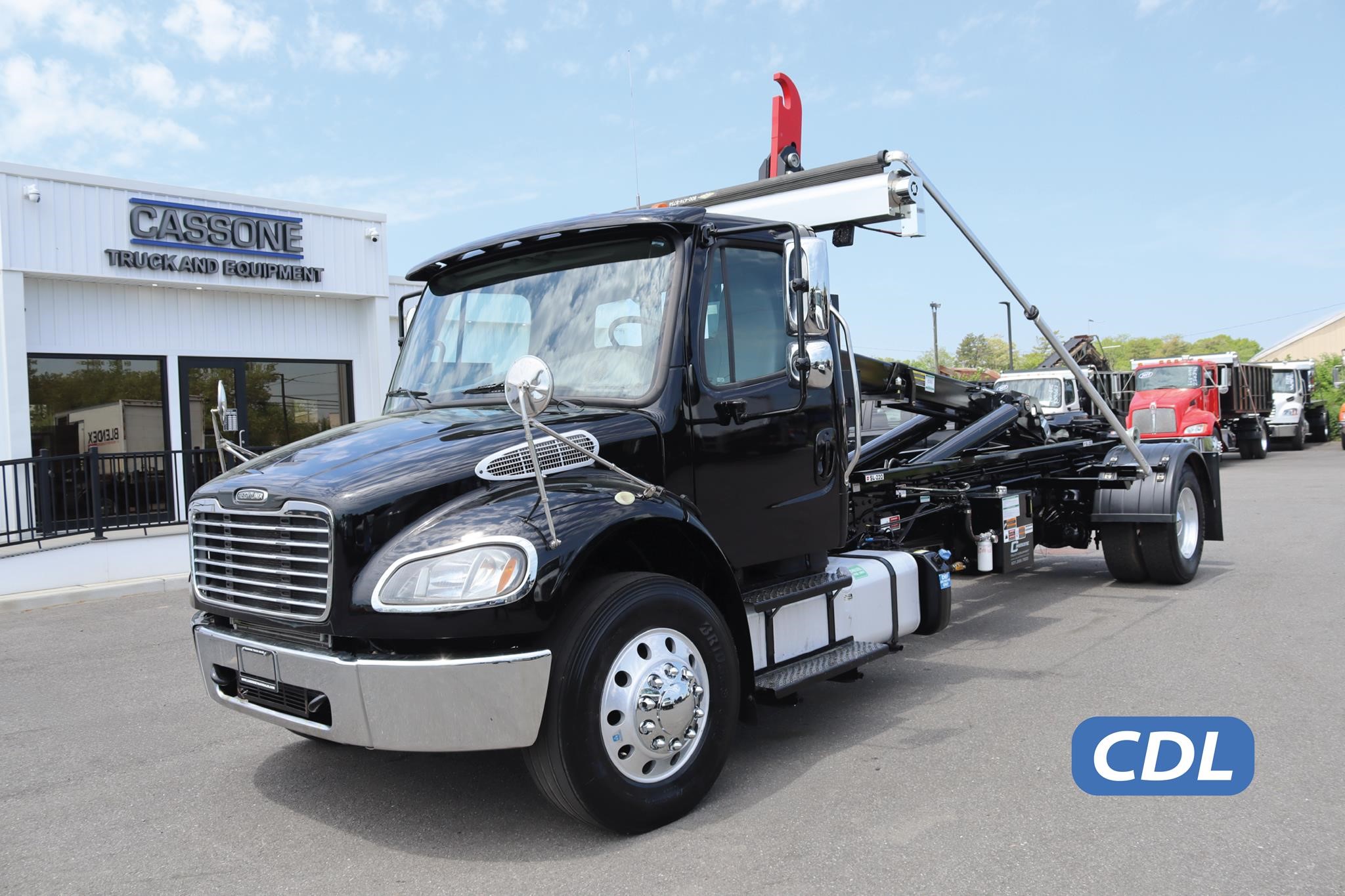 2018 FREIGHTLINER BUSINESS CLASS M2 106 - image 1 of 6