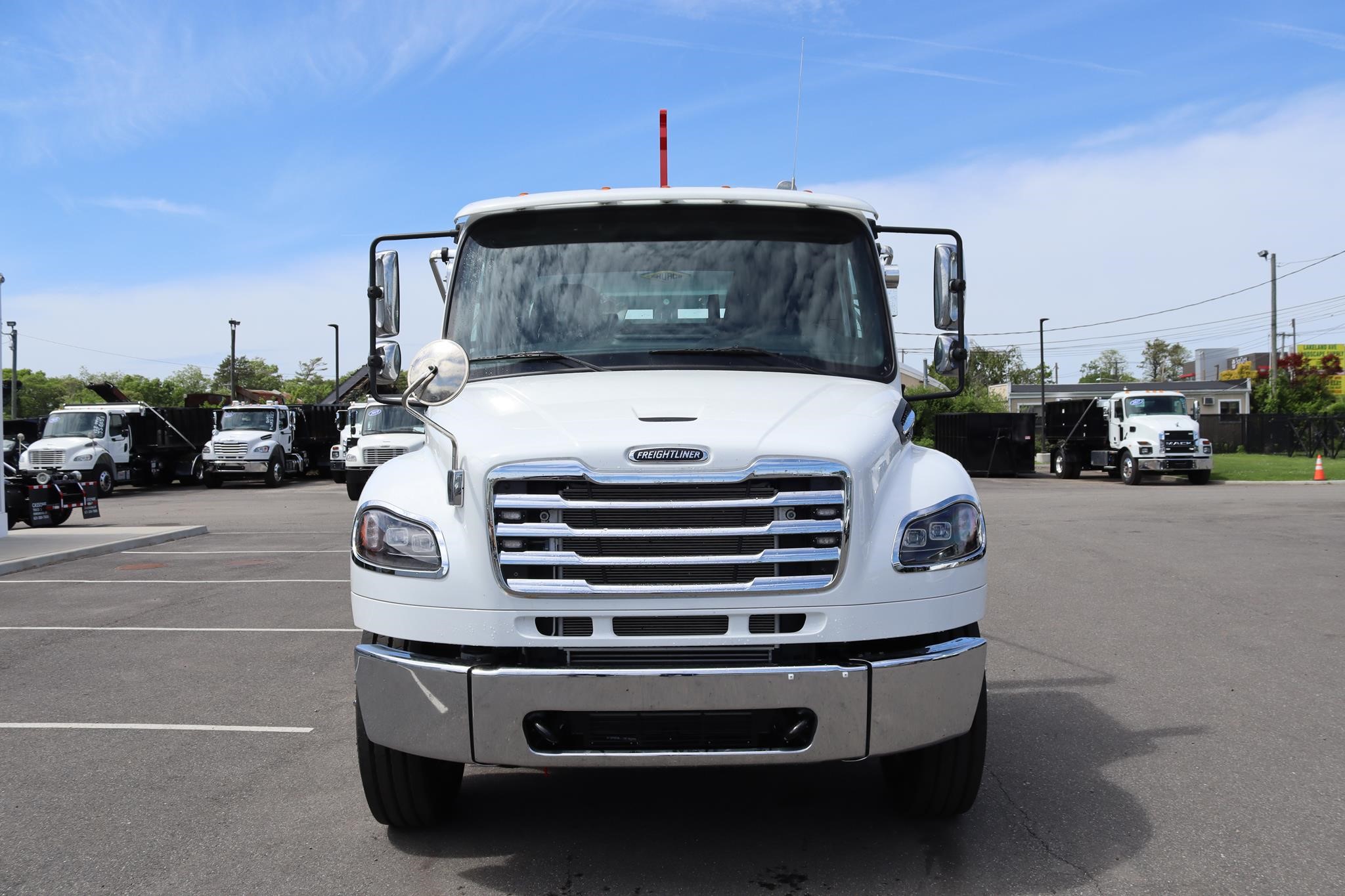 2027 FREIGHTLINER BUSINESS CLASS M2 106 PLUS 2027 FREIGHTLINER BUSINESS CLASS M2 106 PLUS - image 6 of 6