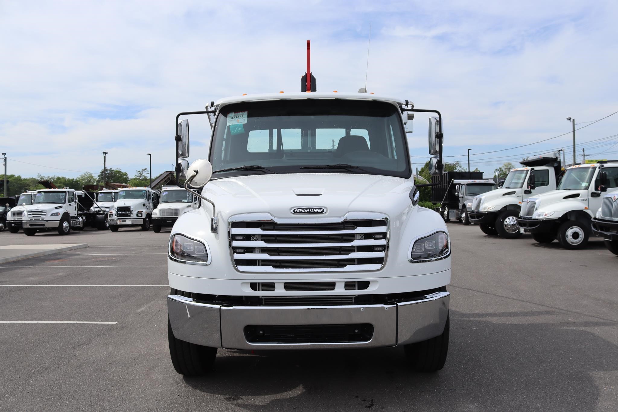 2027 FREIGHTLINER BUSINESS CLASS M2 106 PLUS - image 6 of 6