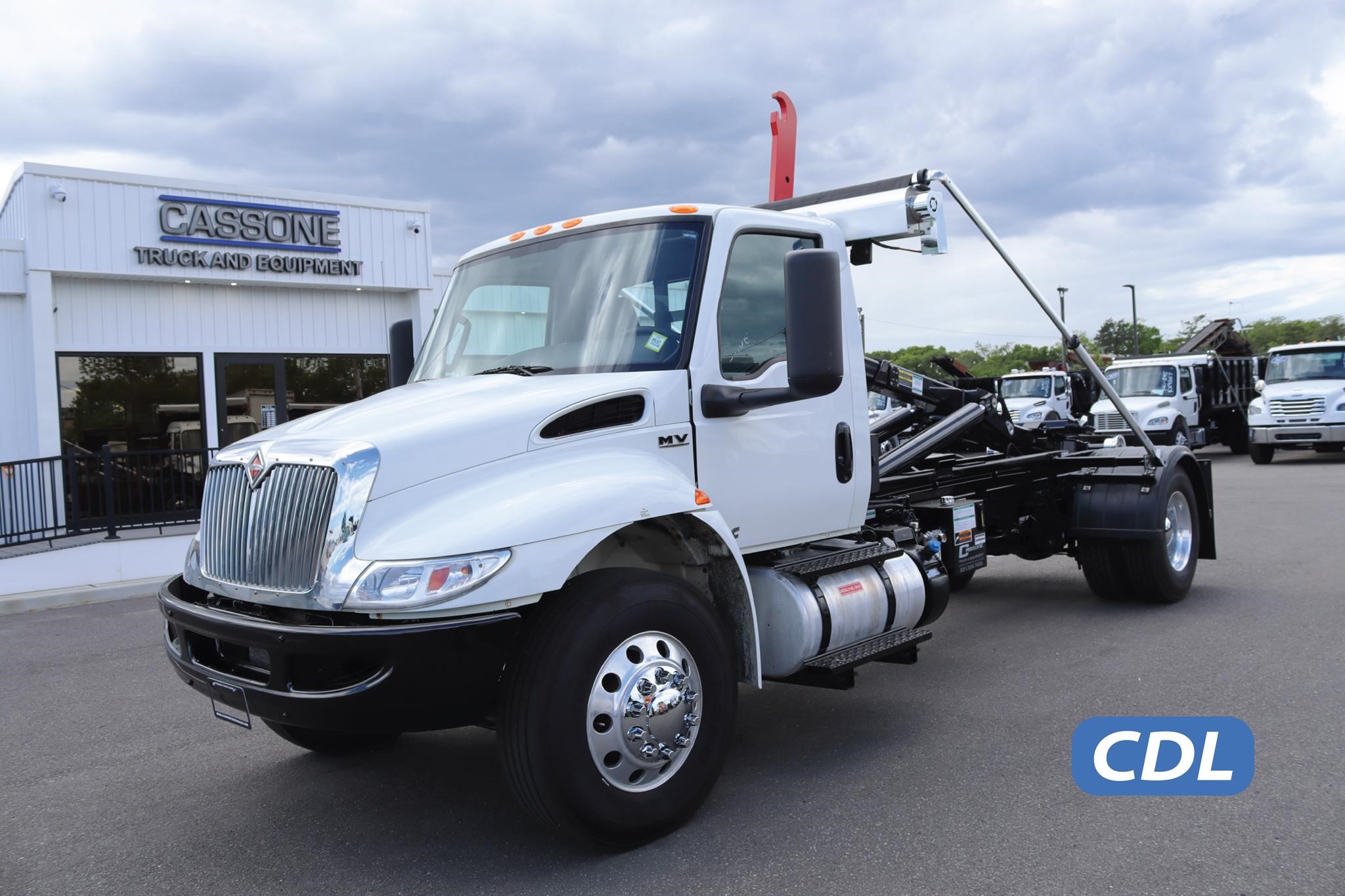 2021 INTERNATIONAL MV - image 1 of 6