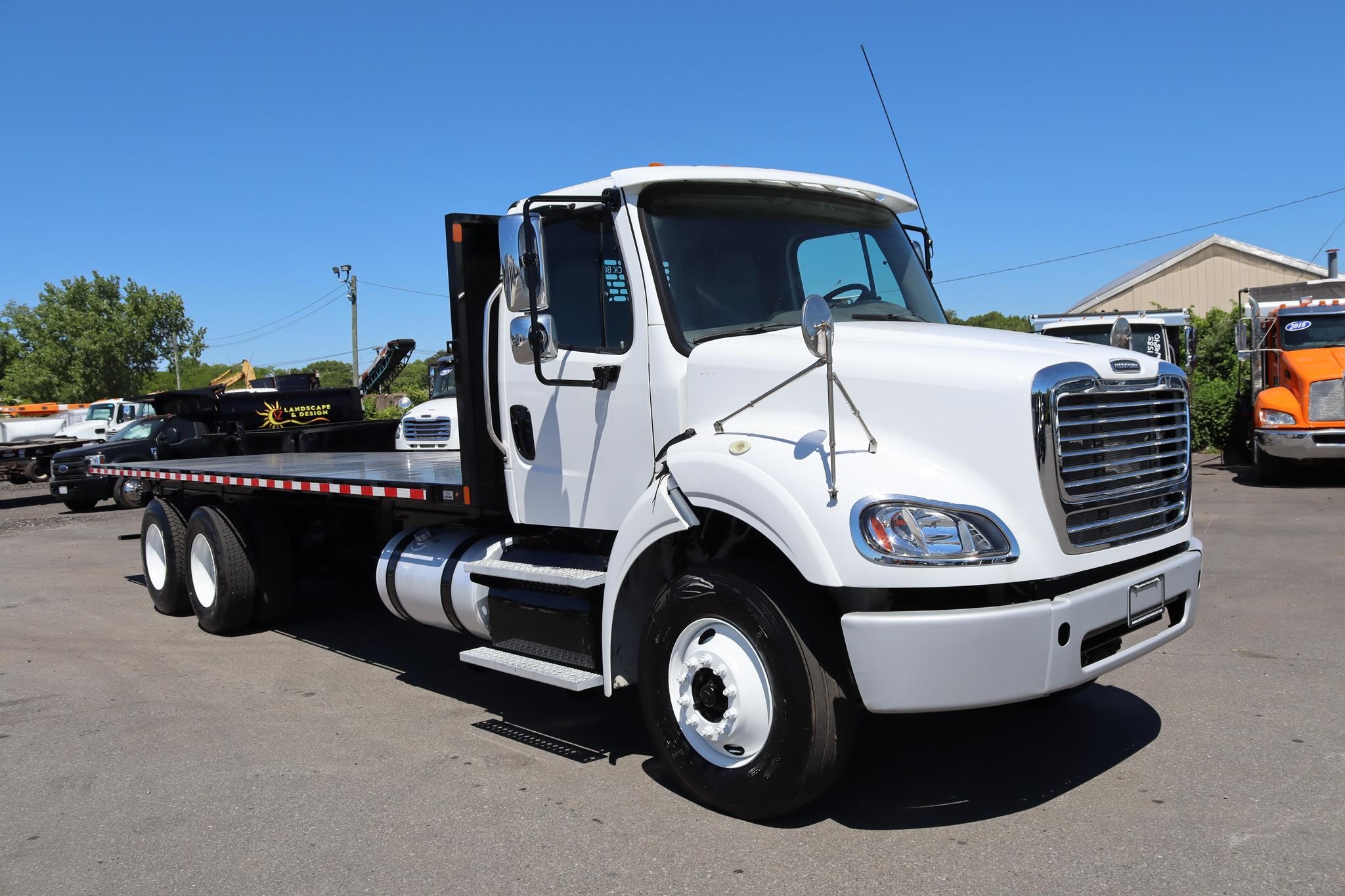 2015 FREIGHTLINER BUSINESS CLASS M2 112 2015 FREIGHTLINER BUSINESS CLASS M2 112 - image 4 of 6