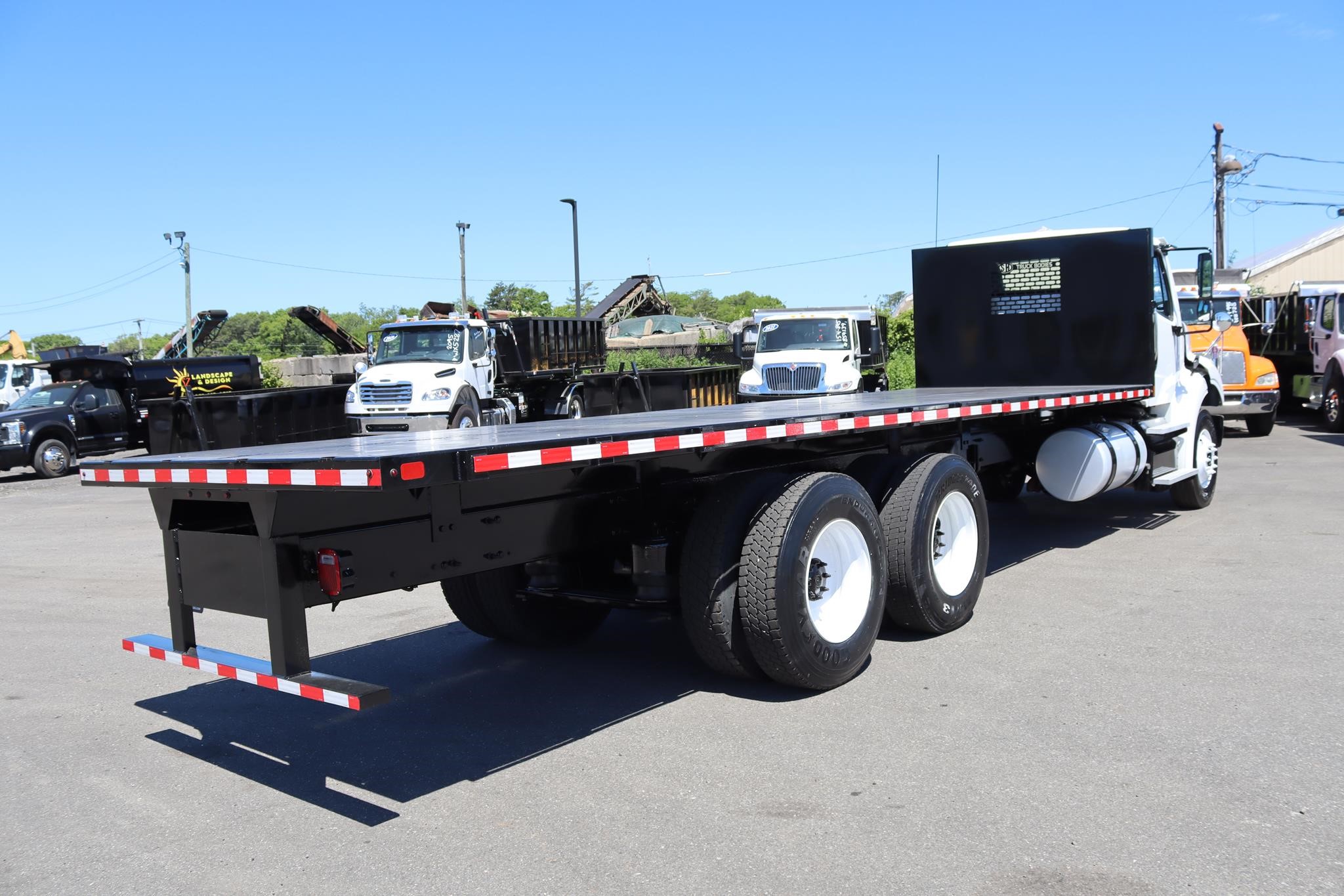 2015 FREIGHTLINER BUSINESS CLASS M2 112 2015 FREIGHTLINER BUSINESS CLASS M2 112 - image 3 of 6
