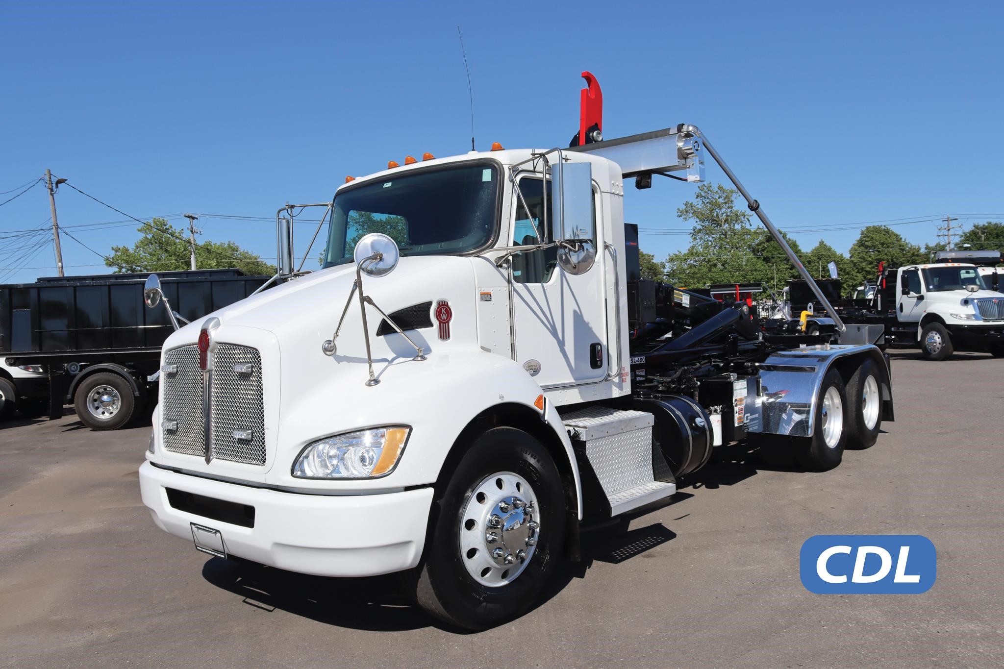 2019 KENWORTH T370 - image 1 of 6