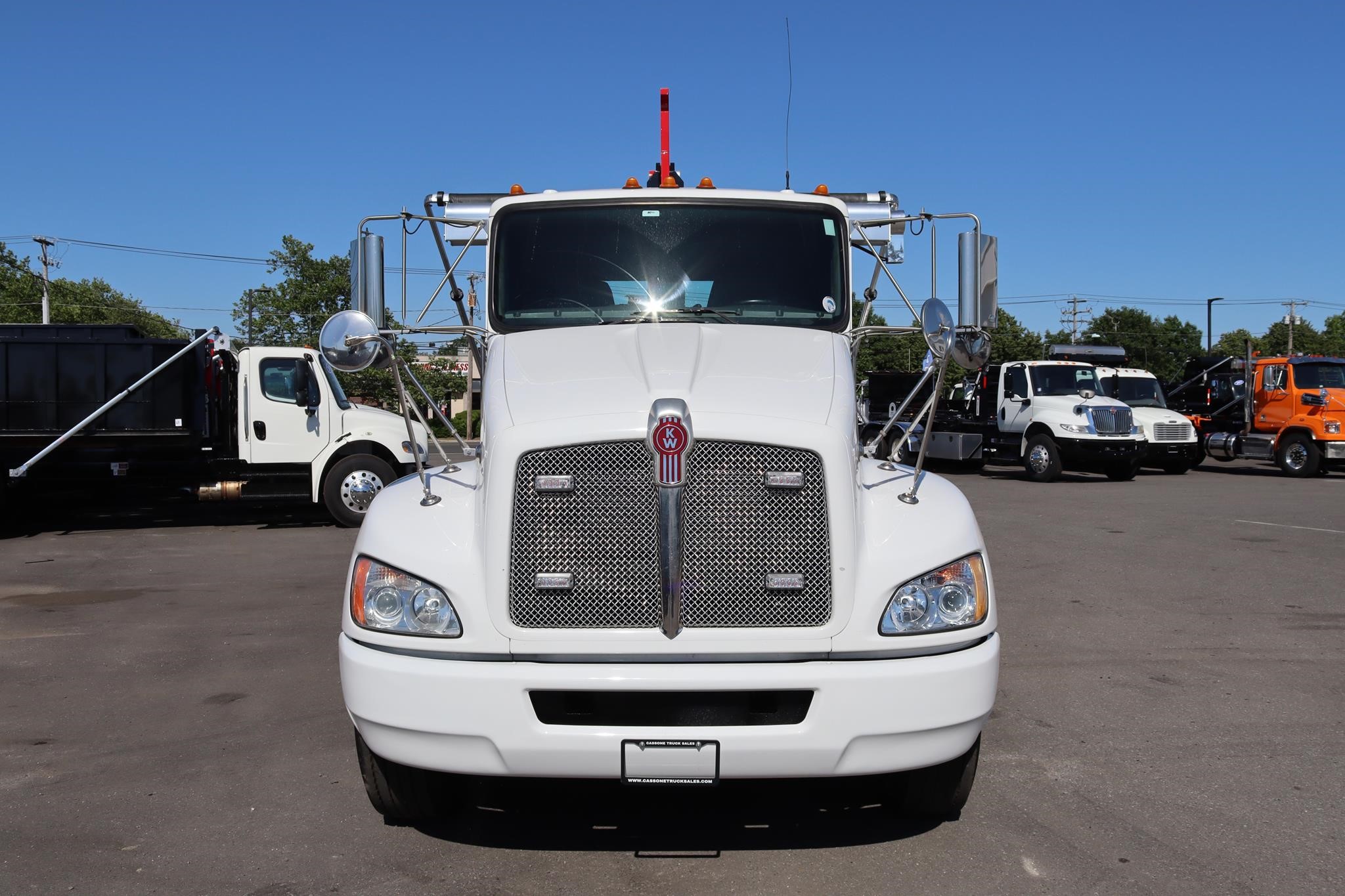 2019 KENWORTH T370 - image 3 of 6