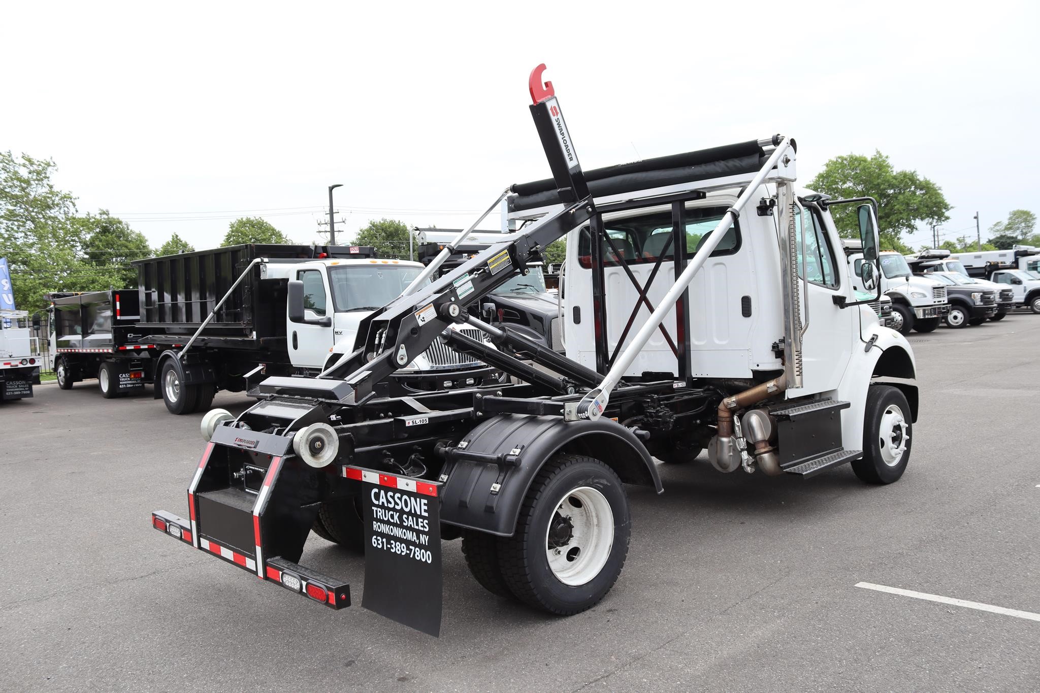2015 FREIGHTLINER BUSINESS CLASS M2 106 - image 4 of 6