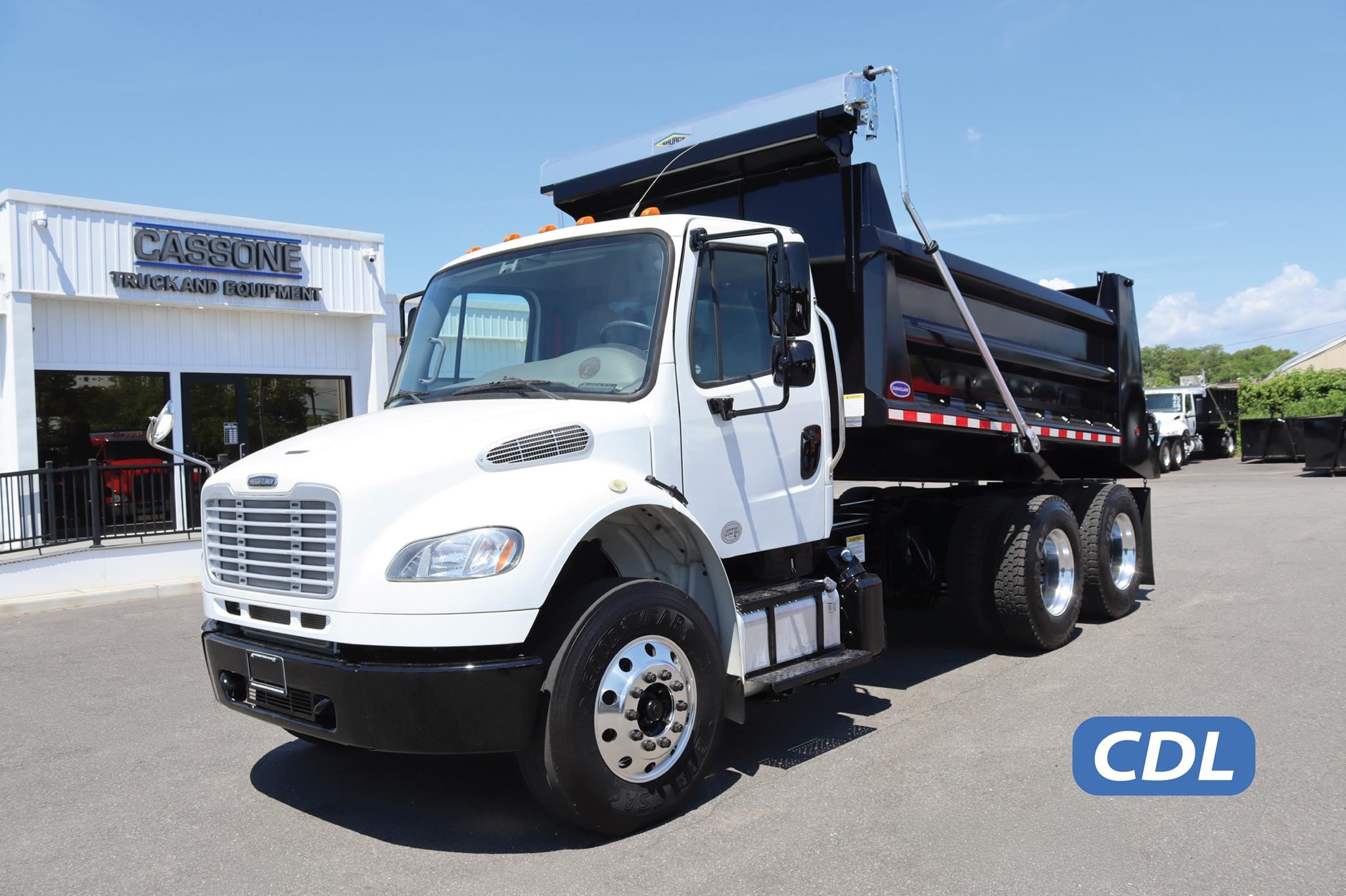 2015 FREIGHTLINER BUSINESS CLASS M2 106 2015 FREIGHTLINER BUSINESS CLASS M2 106 - image 1 of 6
