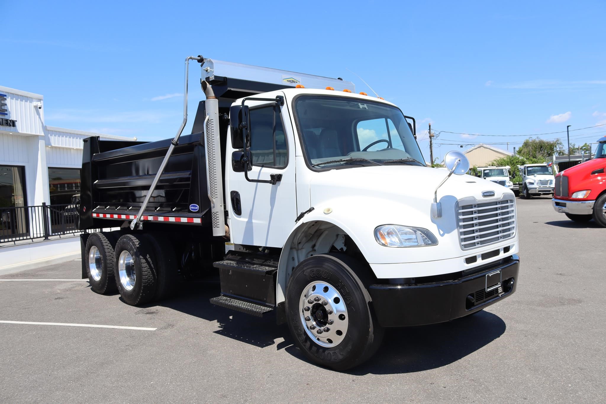 2015 FREIGHTLINER BUSINESS CLASS M2 106 2015 FREIGHTLINER BUSINESS CLASS M2 106 - image 5 of 6