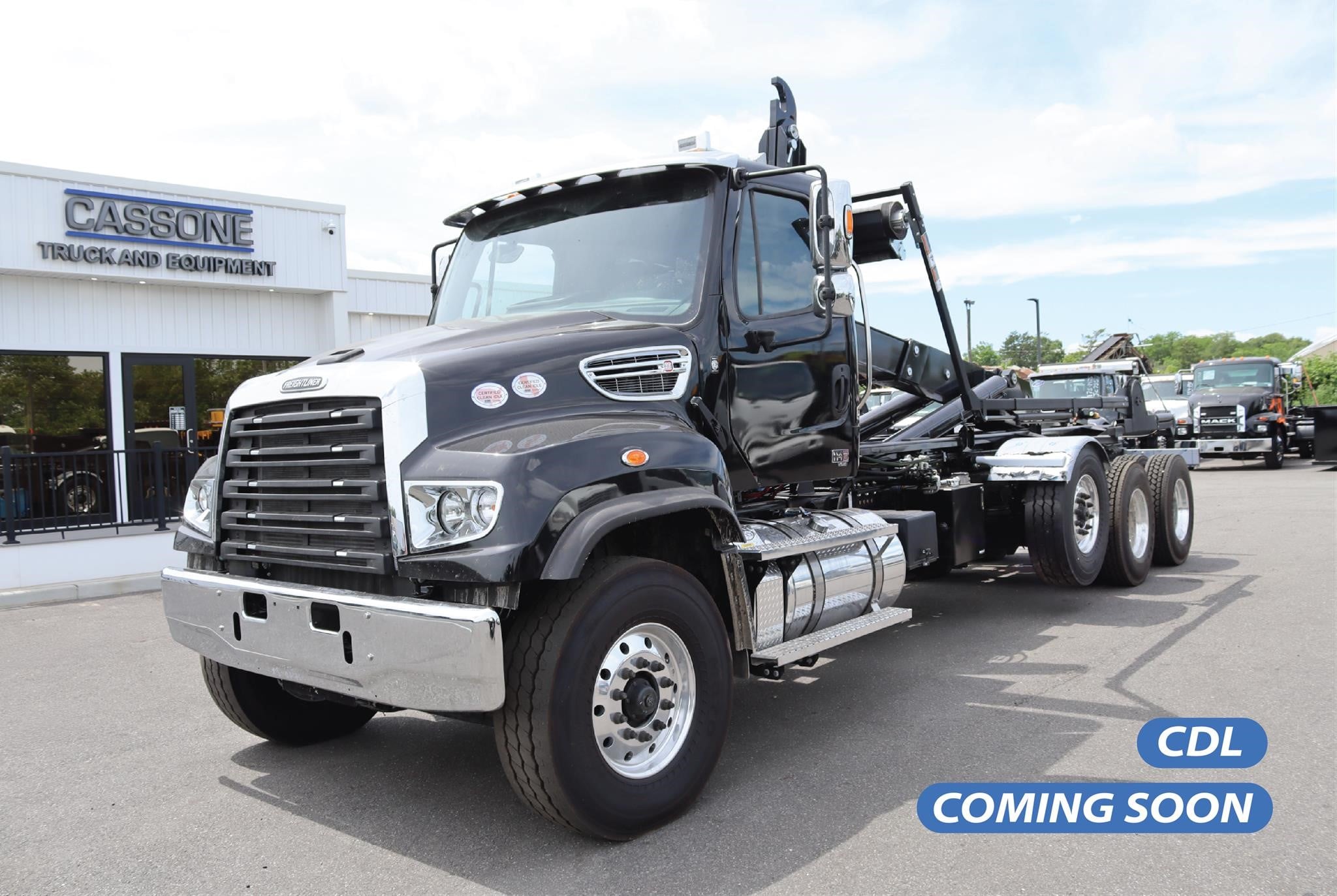 2027 FREIGHTLINER 114SD PLUS 2027 FREIGHTLINER 114SD PLUS - image 1 of 6