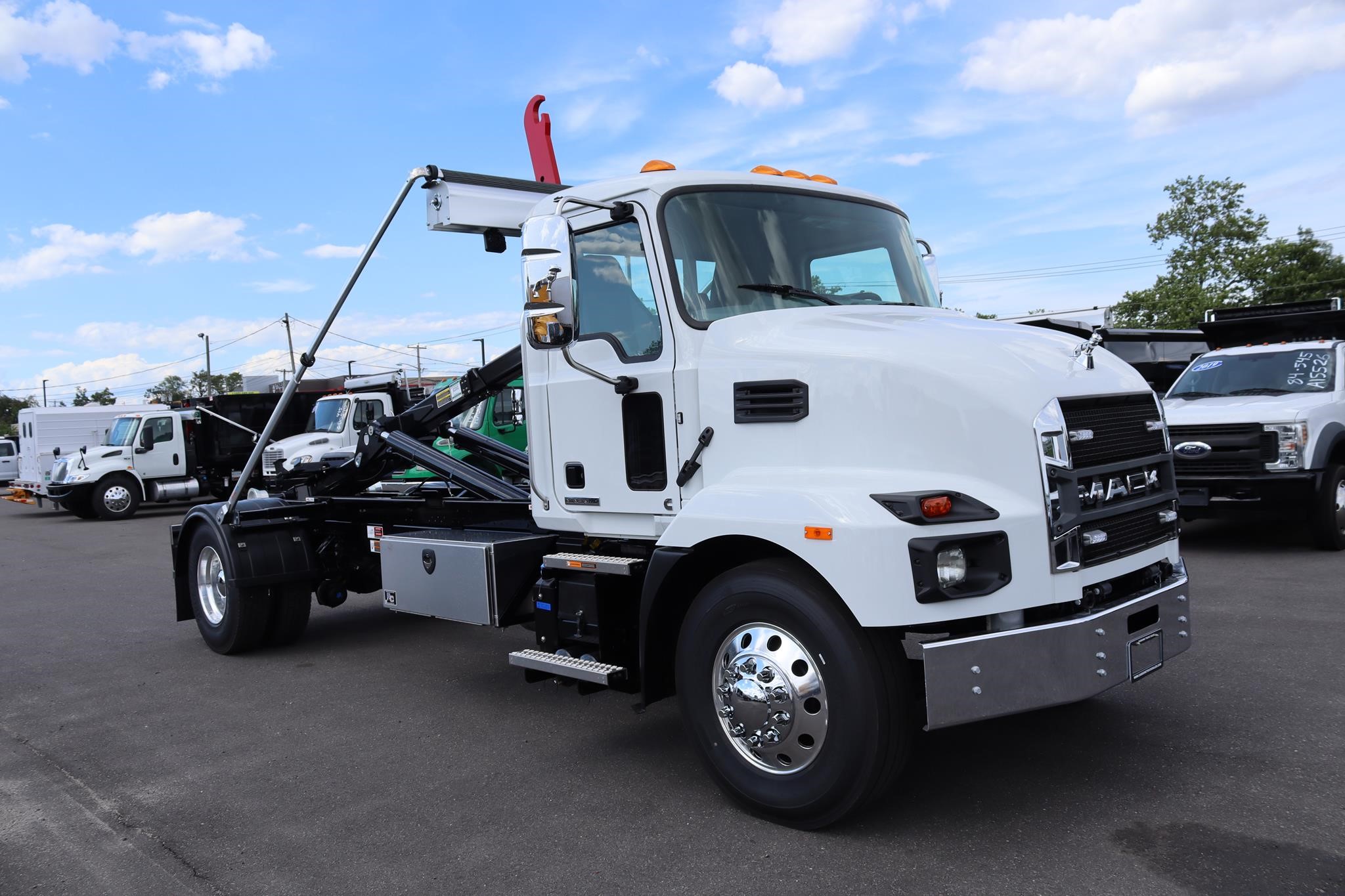 2027 MACK MD7 2027 MACK MD7 - image 5 of 6