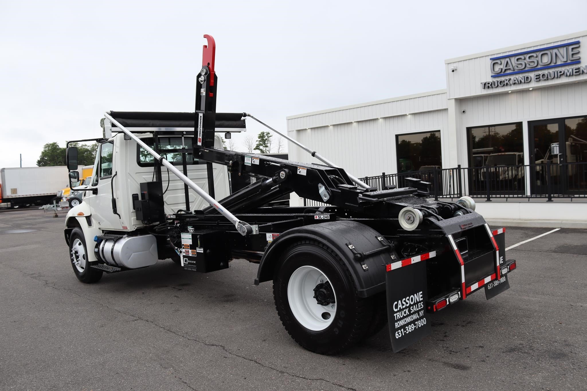 2019 INTERNATIONAL DURASTAR 4300 2019 INTERNATIONAL DURASTAR 4300 - image 2 of 6