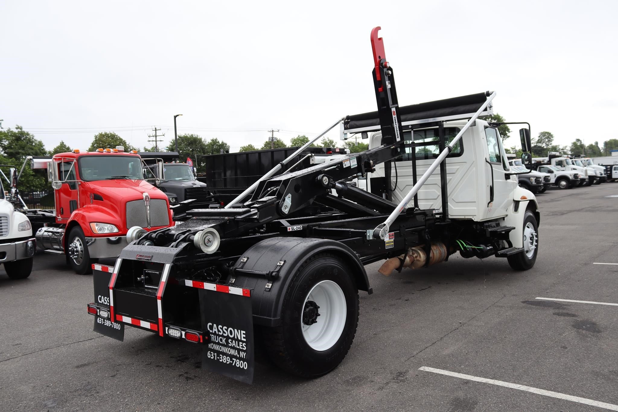 2019 INTERNATIONAL DURASTAR 4300 2019 INTERNATIONAL DURASTAR 4300 - image 4 of 6