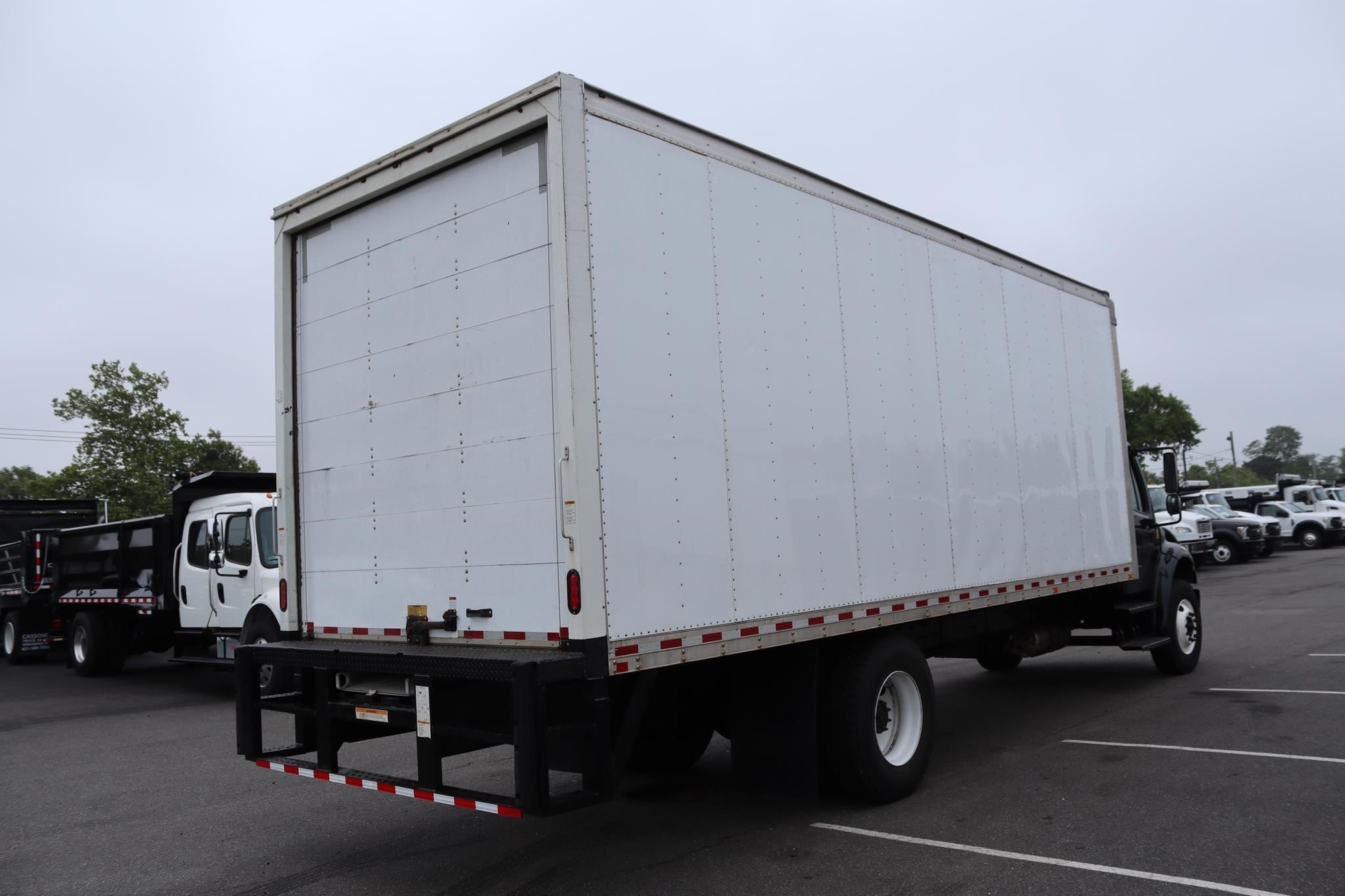 2019 FREIGHTLINER BUSINESS CLASS M2 106 2019 FREIGHTLINER BUSINESS CLASS M2 106 - image 4 of 6