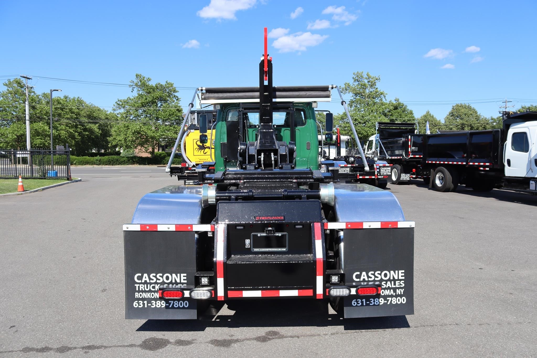 2019 FREIGHTLINER BUSINESS CLASS M2 106 - image 3 of 6