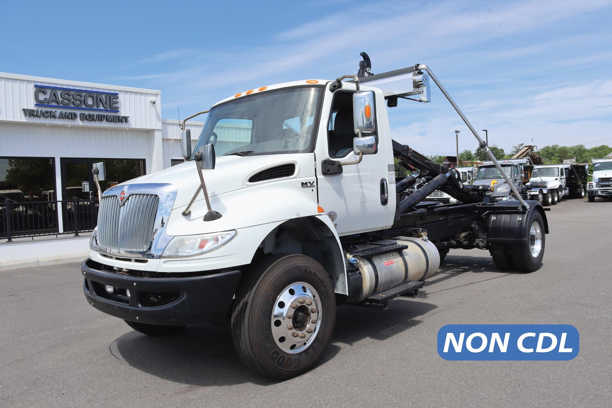 2020 INTERNATIONAL MV - Cassone Truck Sales