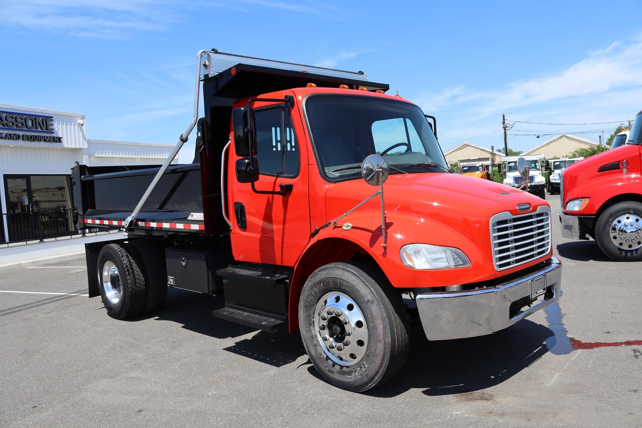 2014 FREIGHTLINER BUSINESS CLASS M2 106 2014 FREIGHTLINER BUSINESS CLASS M2 106 - image 5 of 6