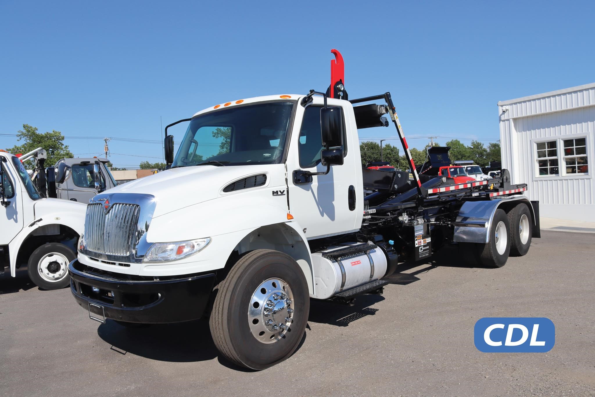 2020 INTERNATIONAL MV 2020 INTERNATIONAL MV - image 1 of 6